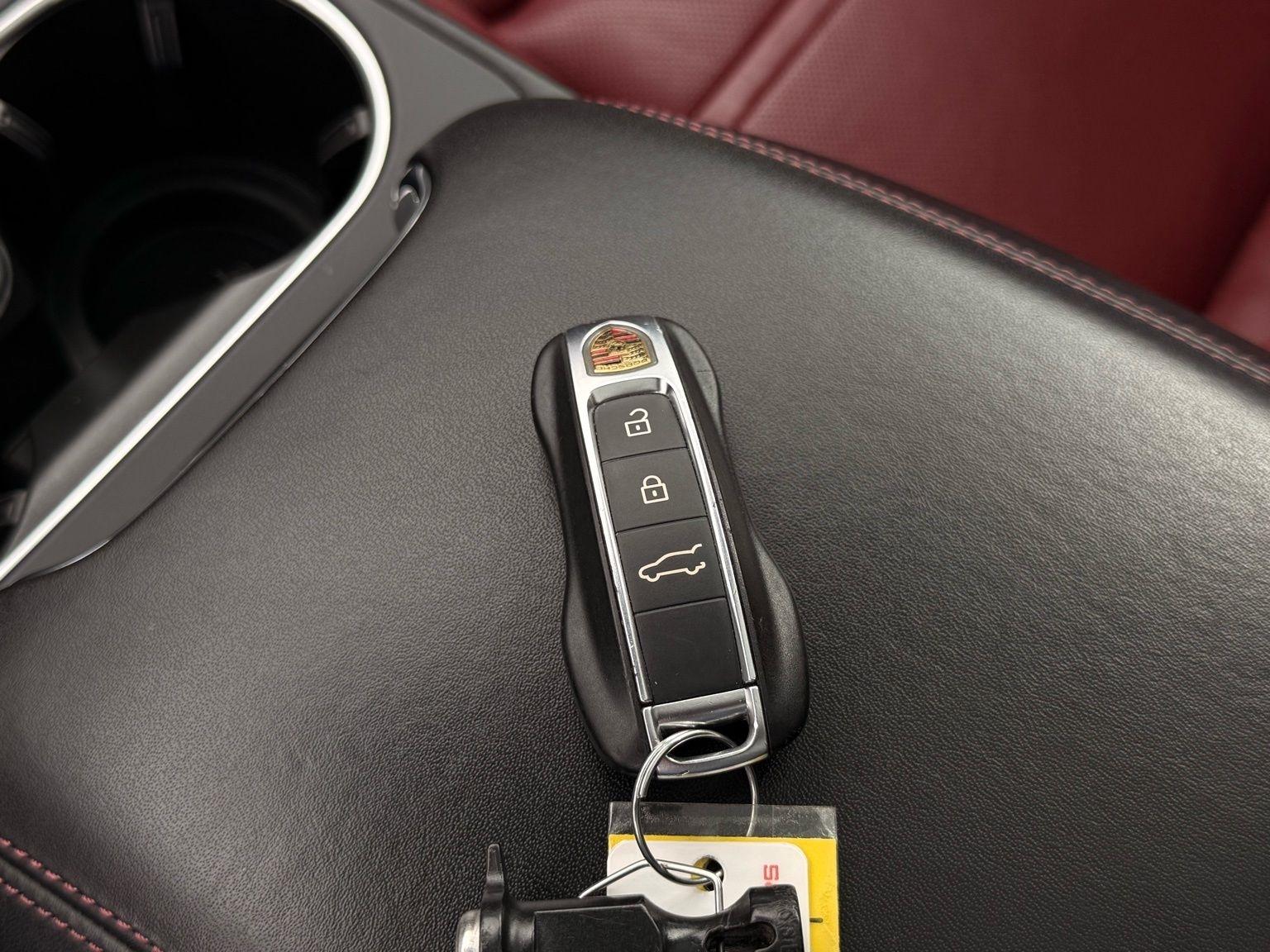 Porsche Cayenne  2022