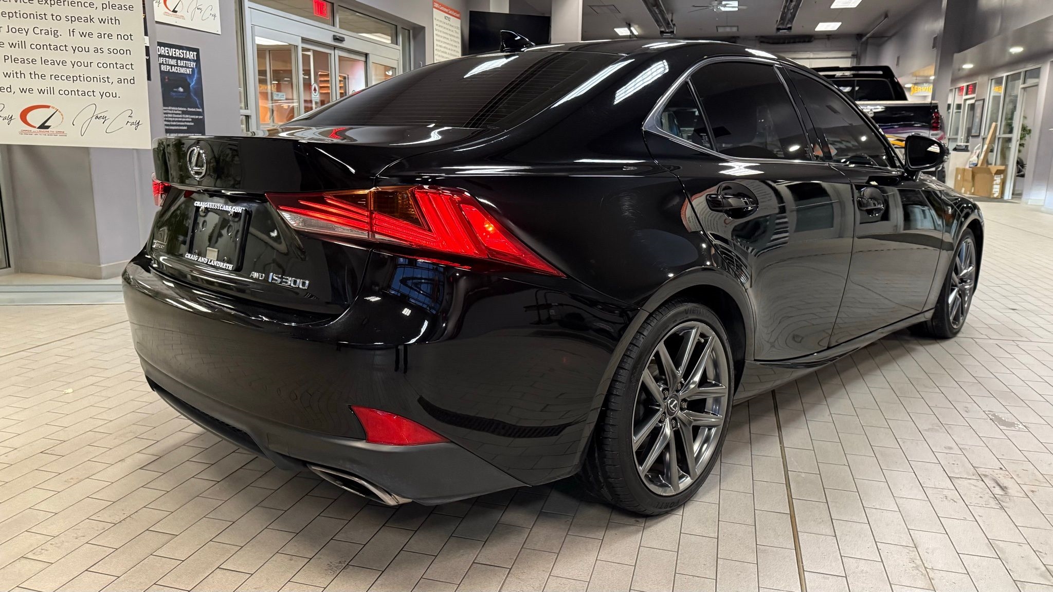 Lexus IS  2019