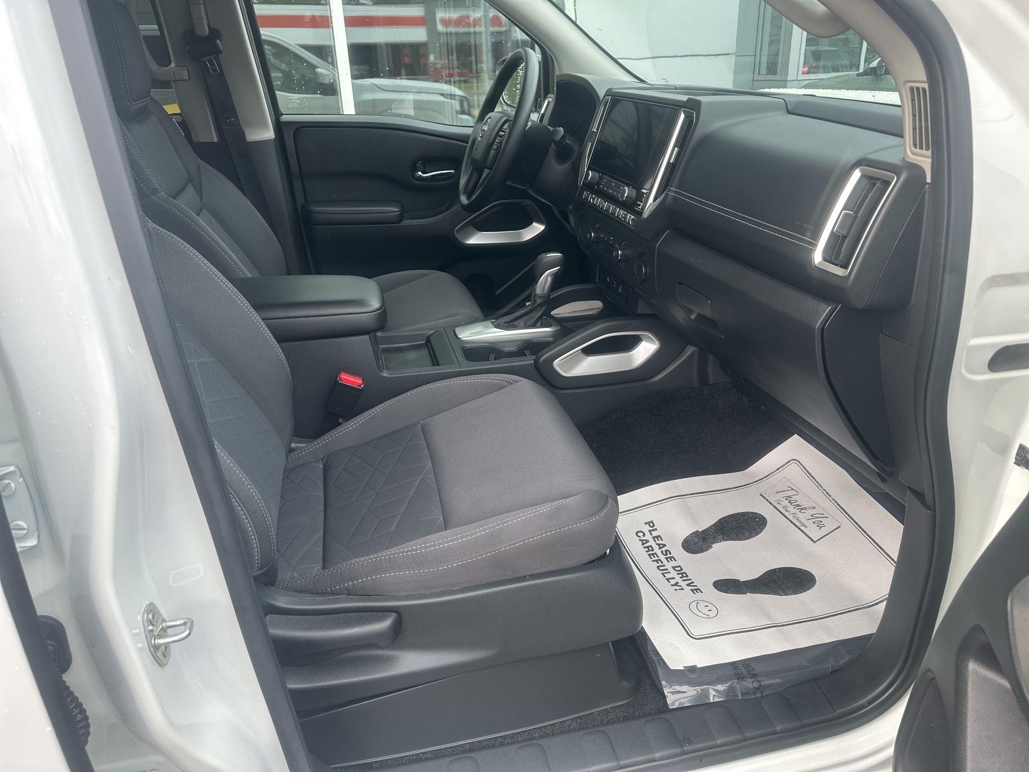 Nissan Frontier  2025