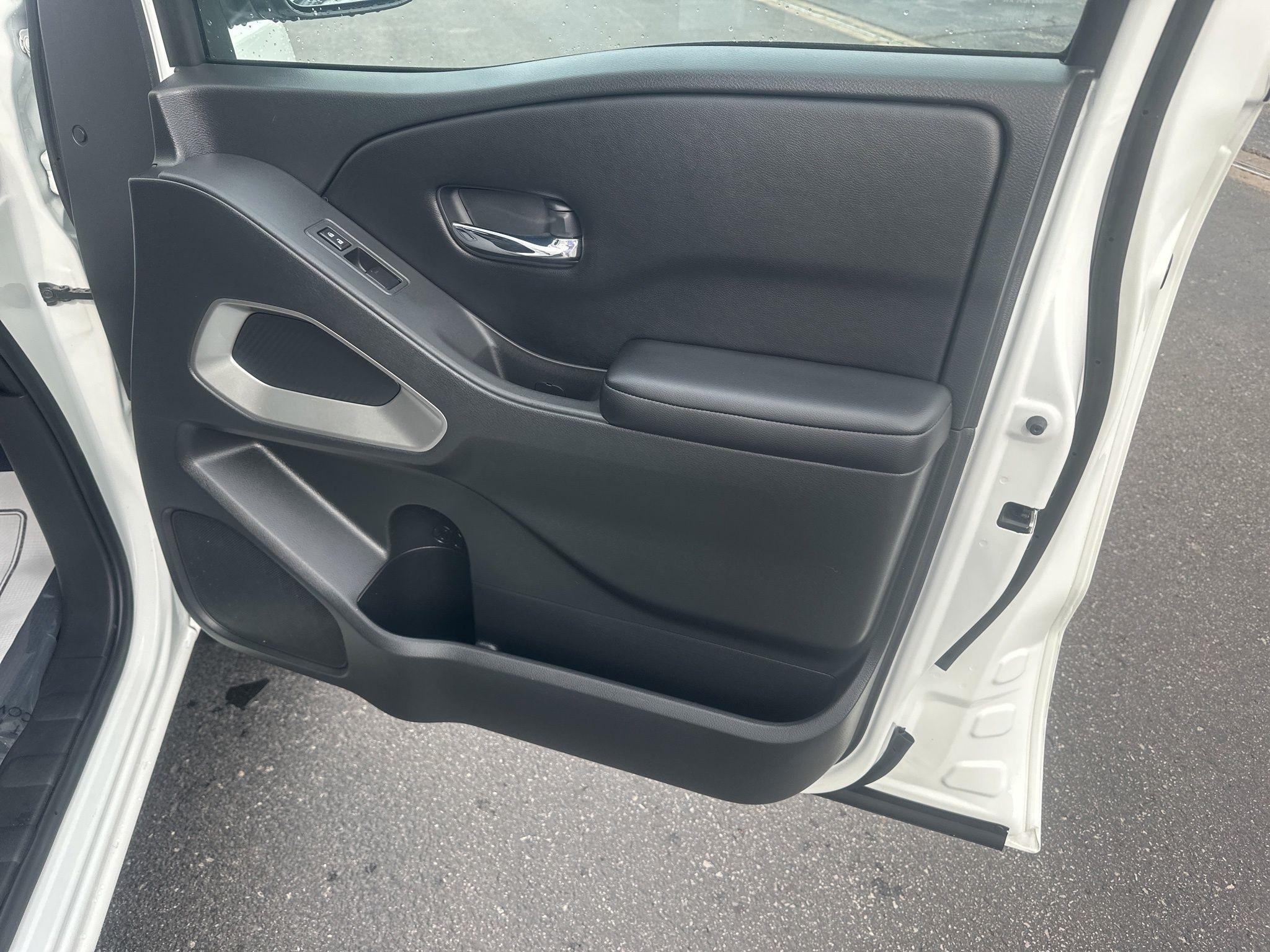 Nissan Frontier  2025
