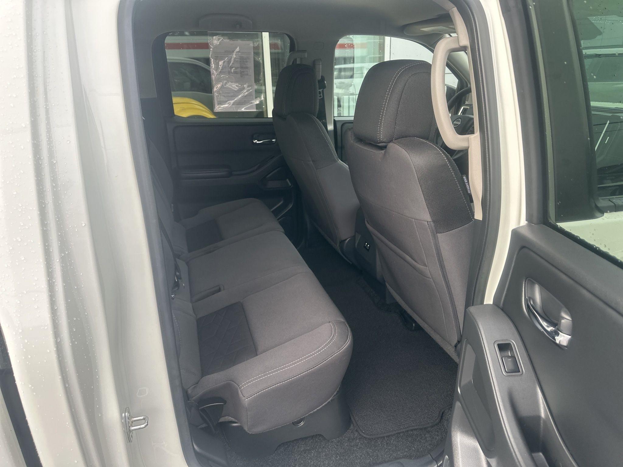 Nissan Frontier  2025