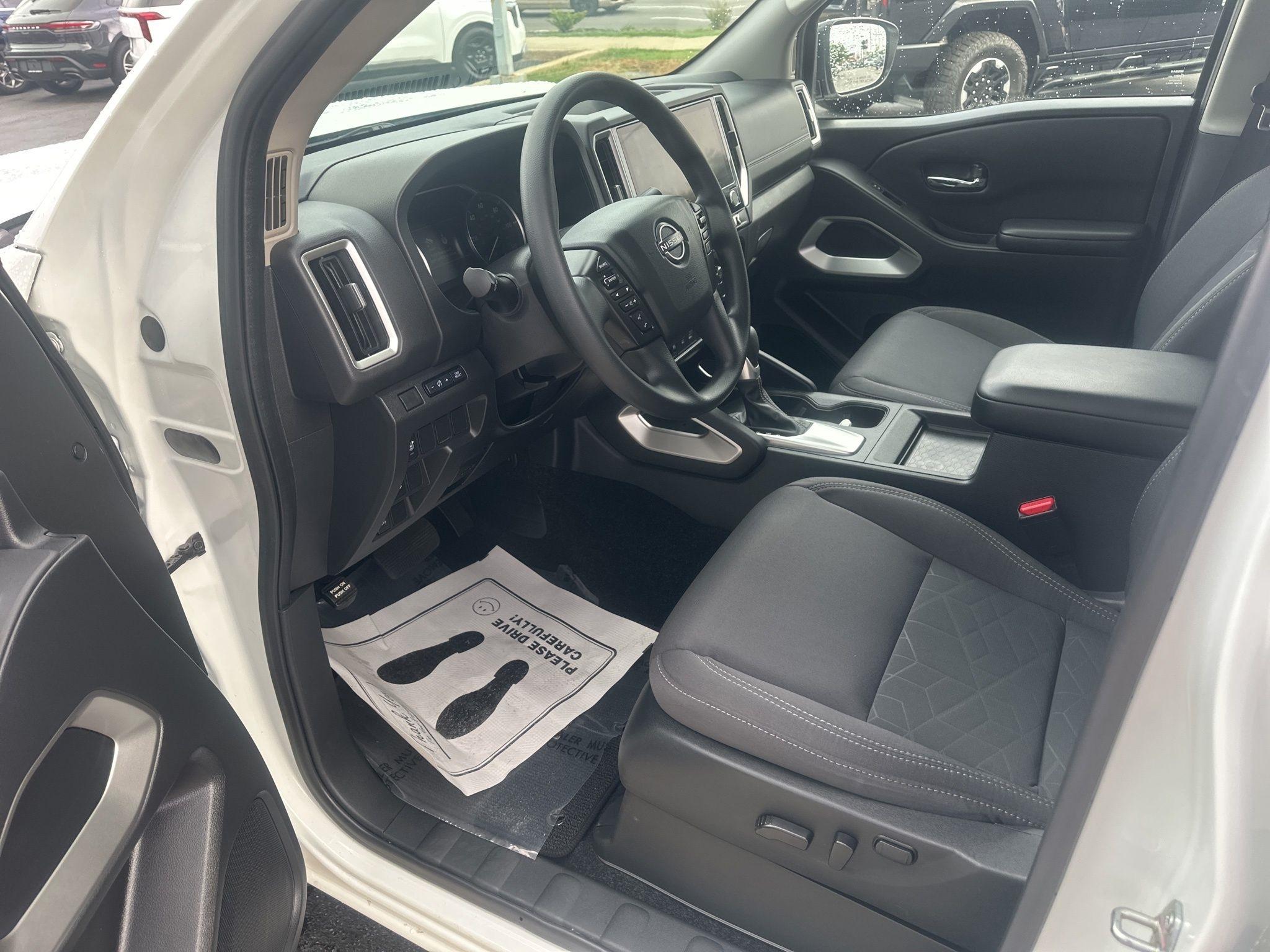 Nissan Frontier  2025