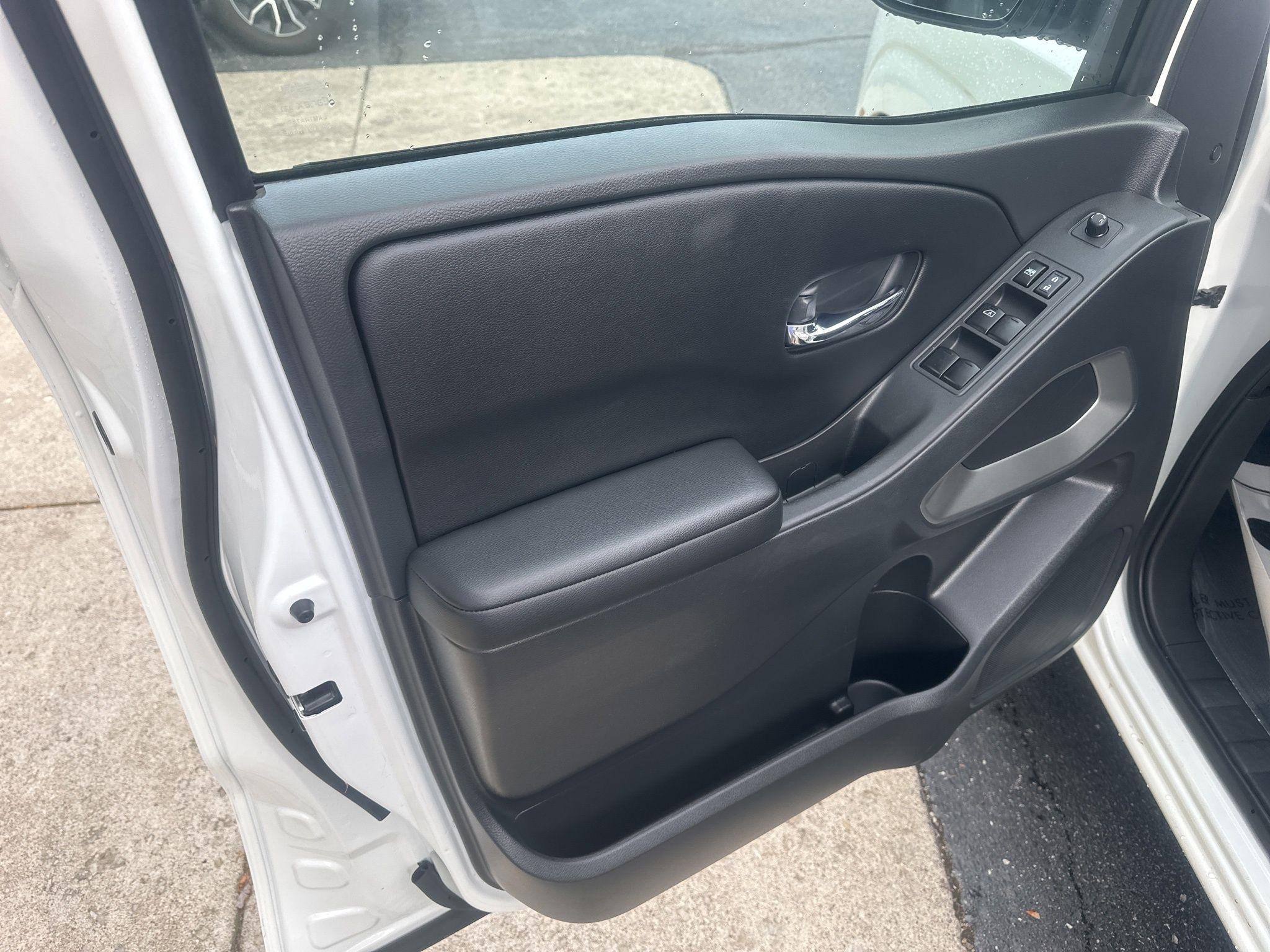 Nissan Frontier  2025
