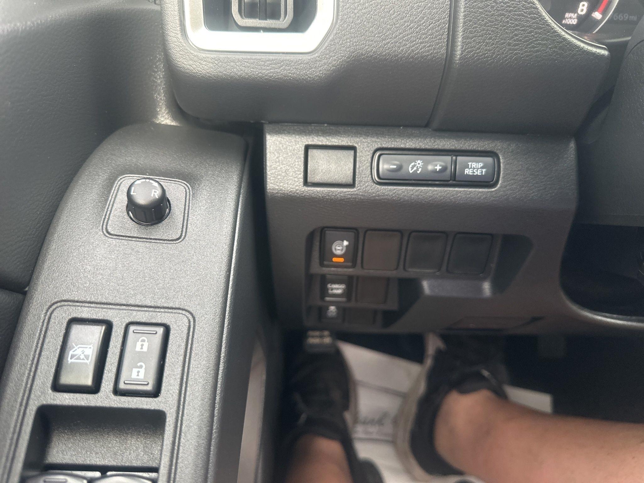 Nissan Frontier  2025