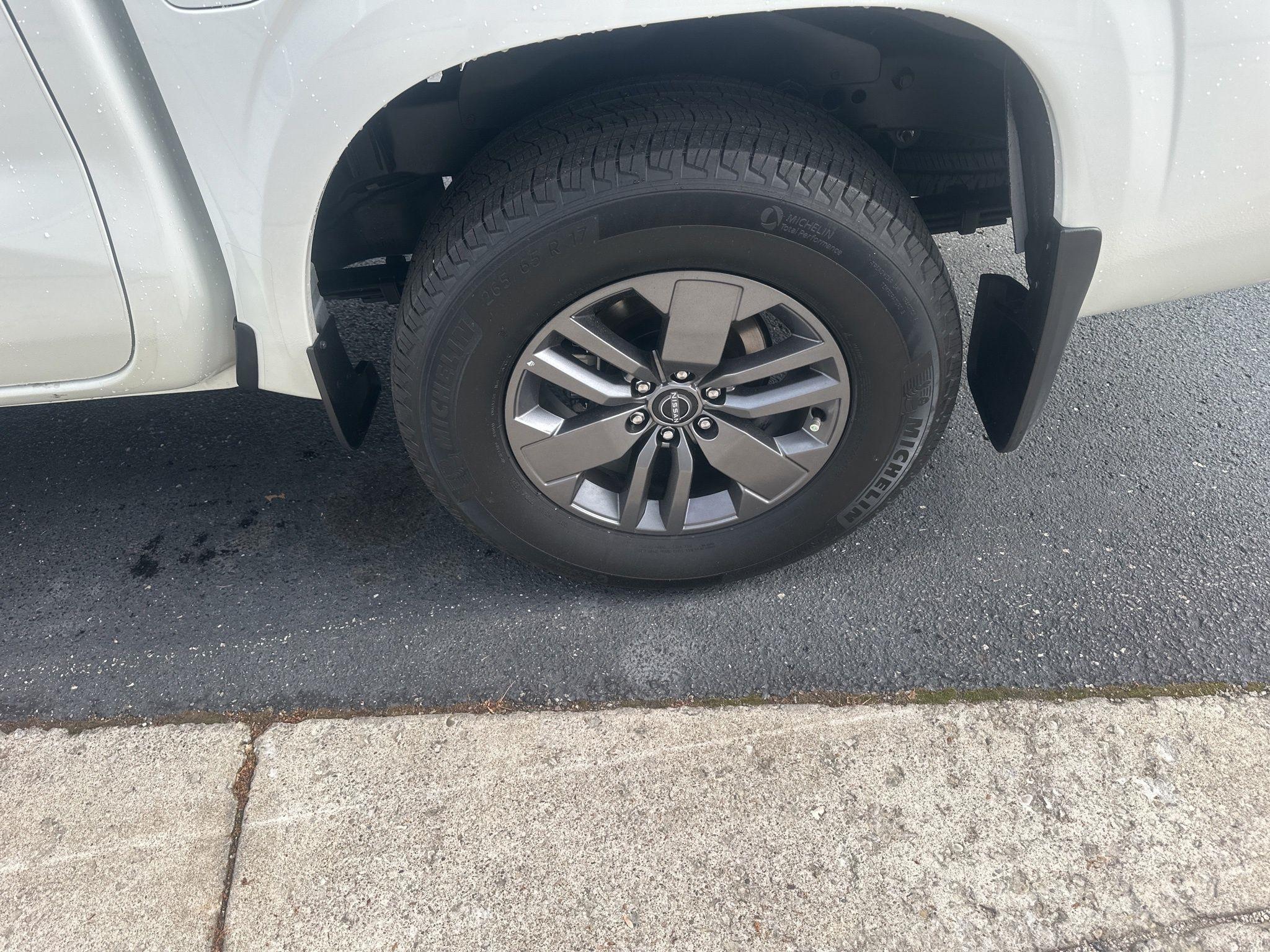 Nissan Frontier  2025