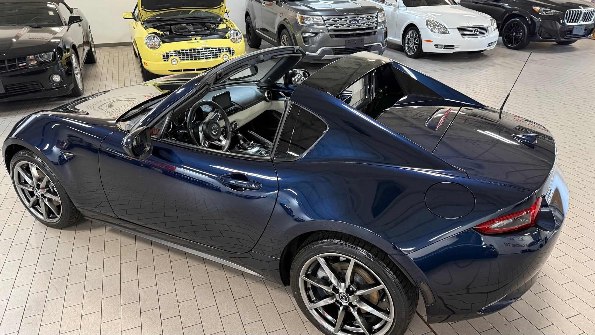 Mazda MX-5 Miata RF  2021