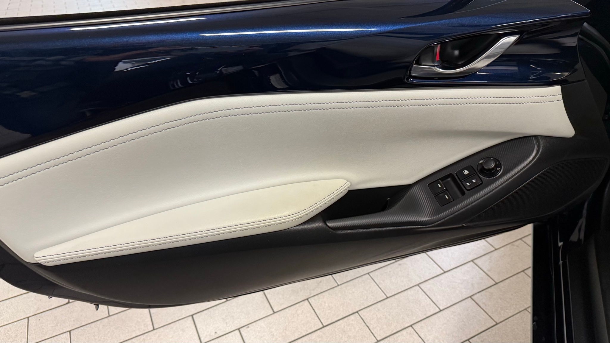 Mazda MX-5 Miata RF  2021