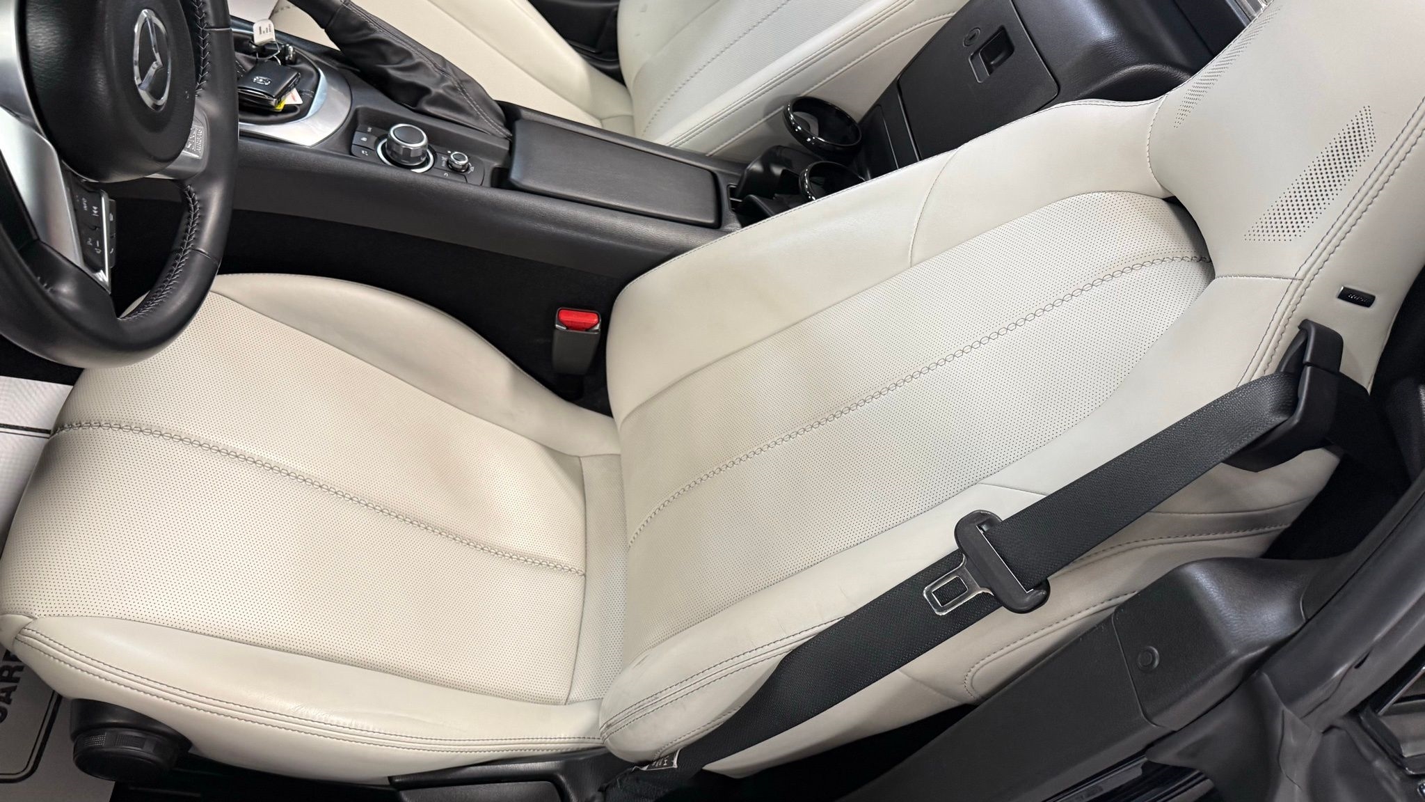 Mazda MX-5 Miata RF  2021