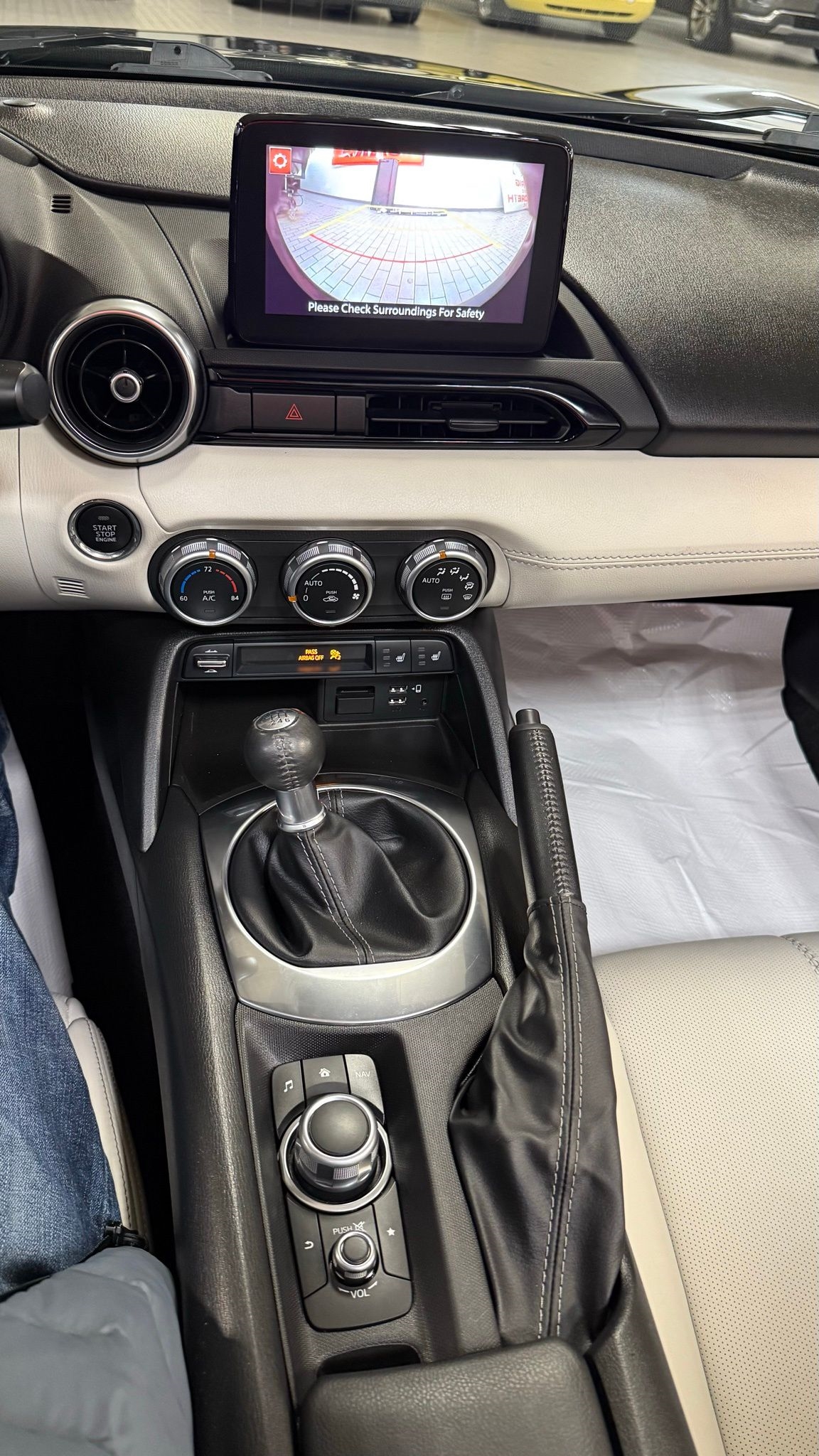 Mazda MX-5 Miata RF  2021