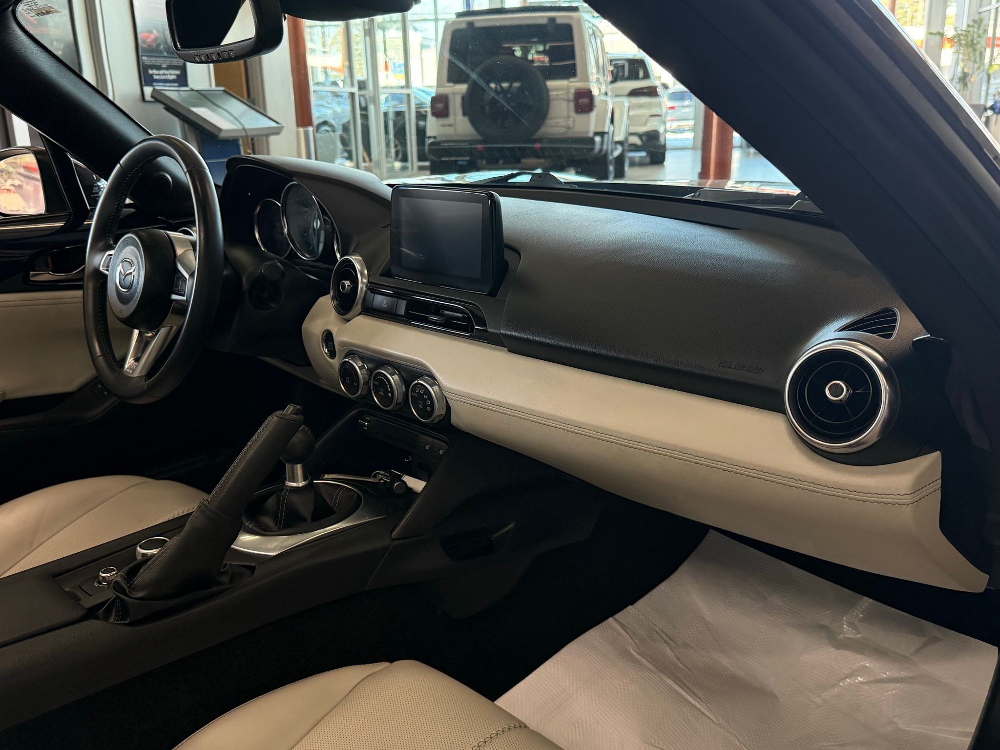 Mazda MX-5 Miata RF  2021