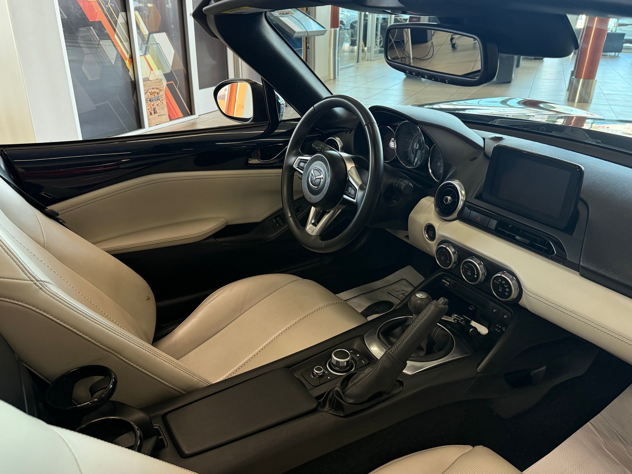 Mazda MX-5 Miata RF  2021