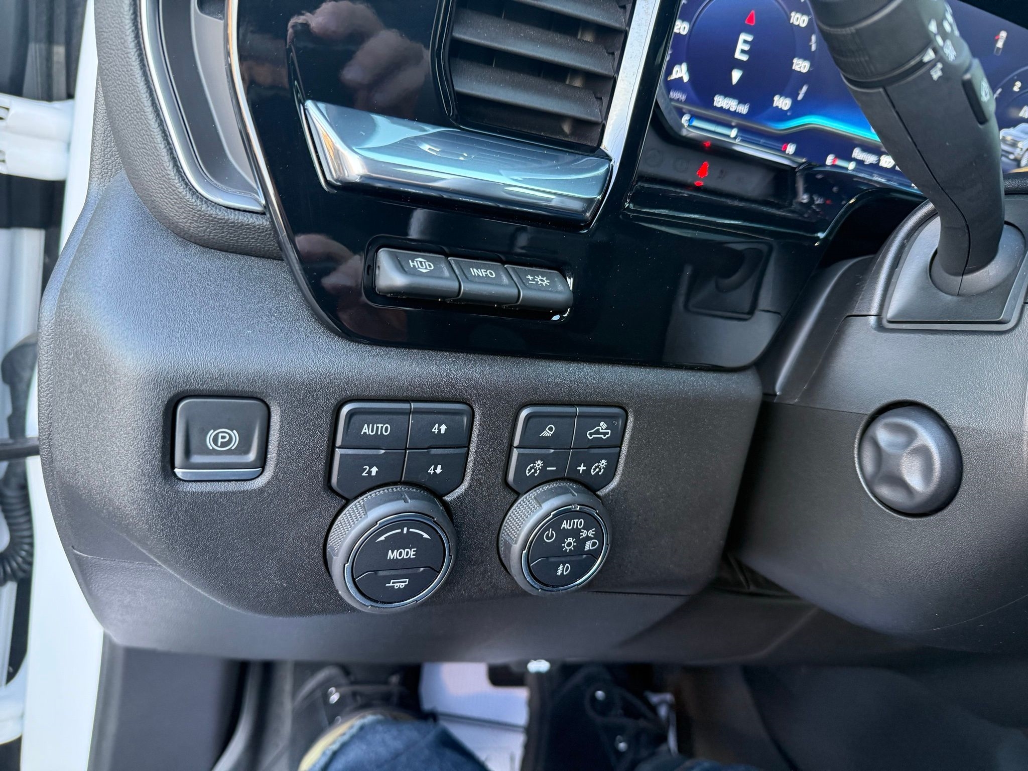 Chevrolet Silverado 1500  2024