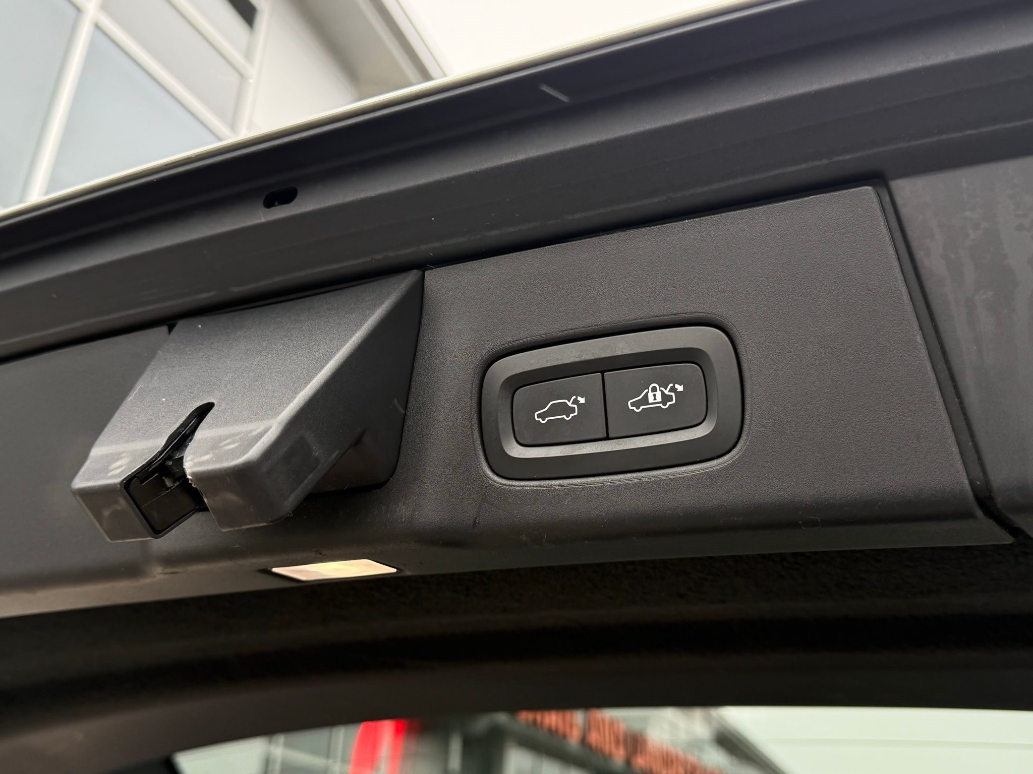 Volvo V90 Cross Country  2018