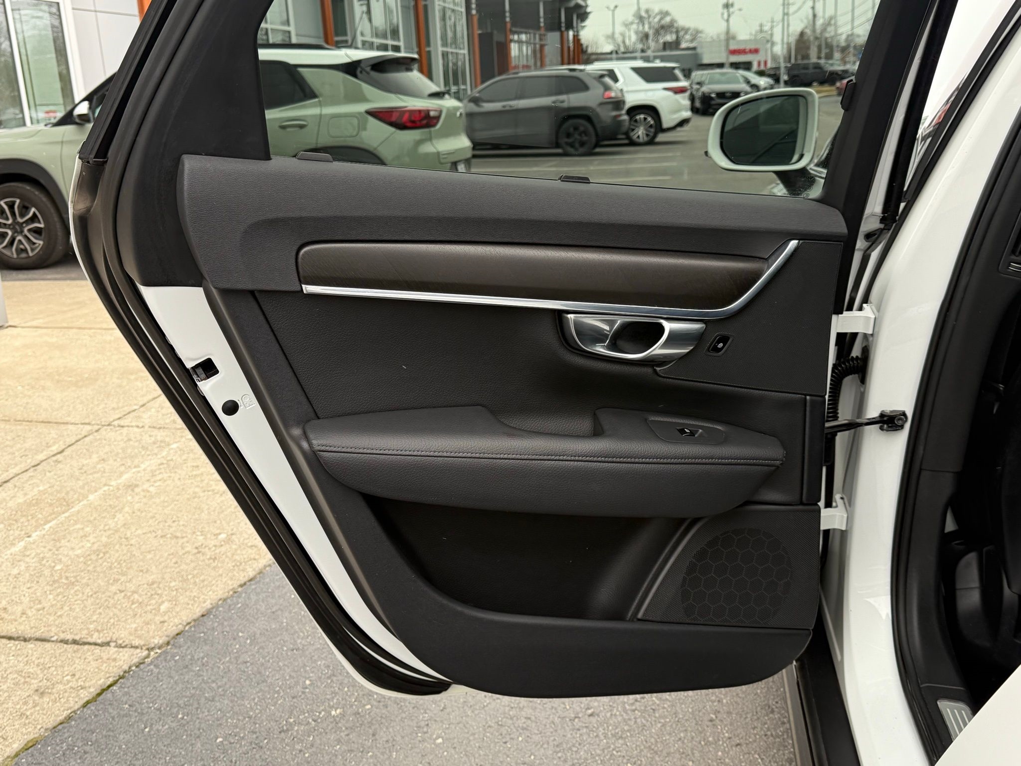 Volvo V90 Cross Country  2018