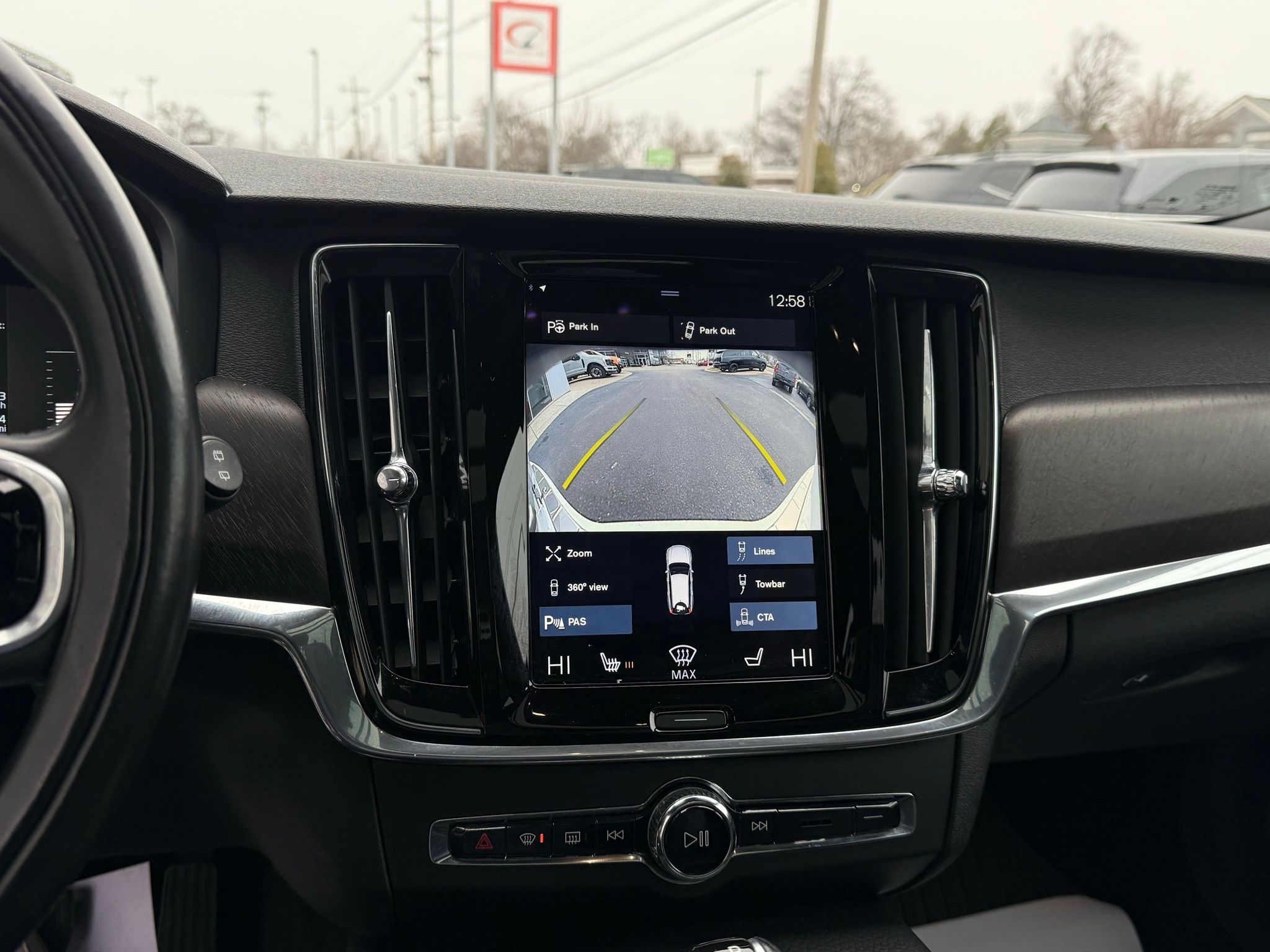 Volvo V90 Cross Country  2018