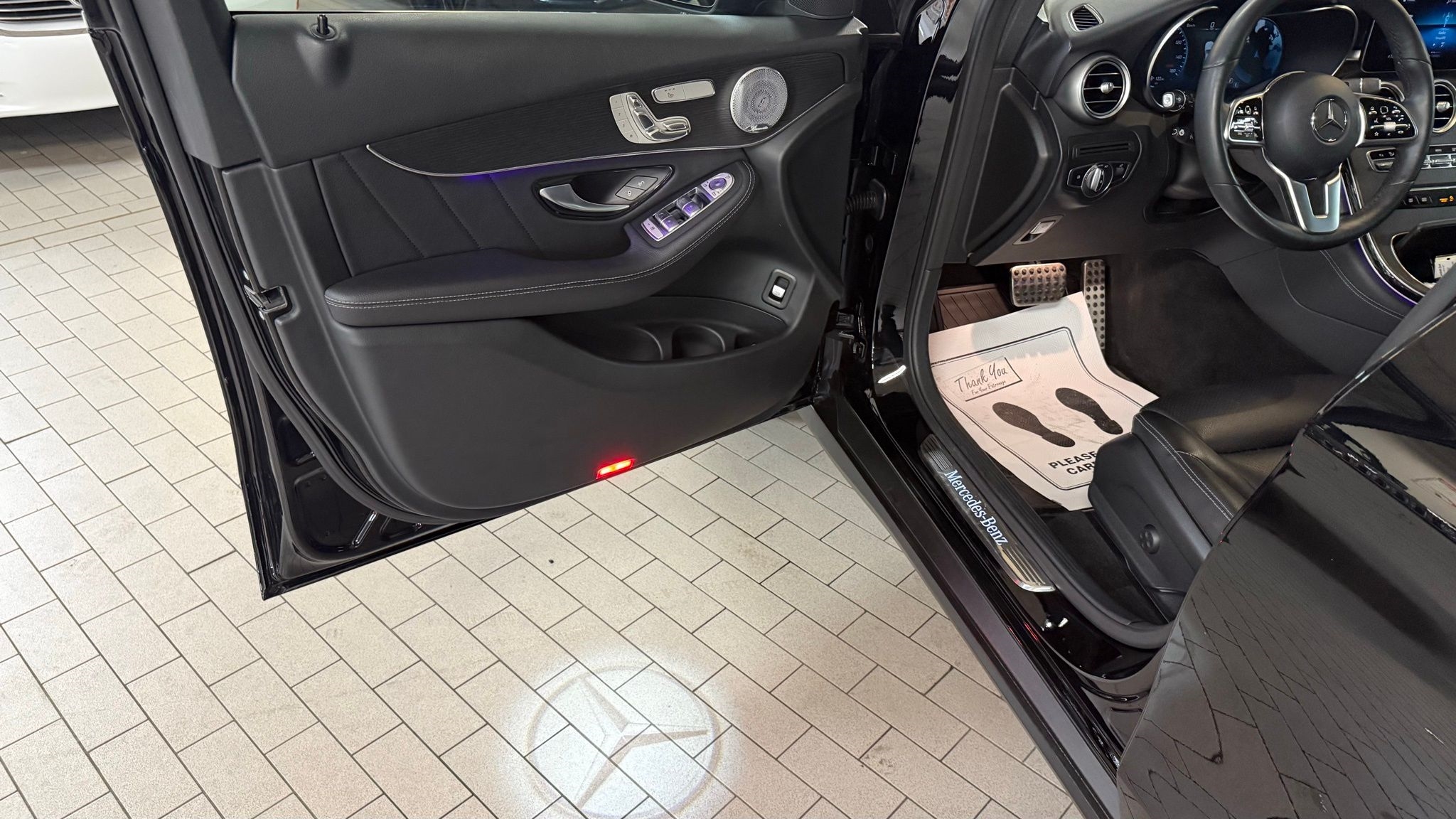 Mercedes-Benz GLC  2020