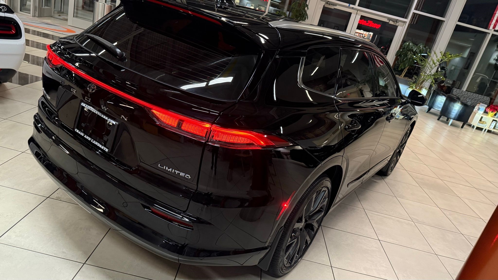 Toyota Crown Signia  2025