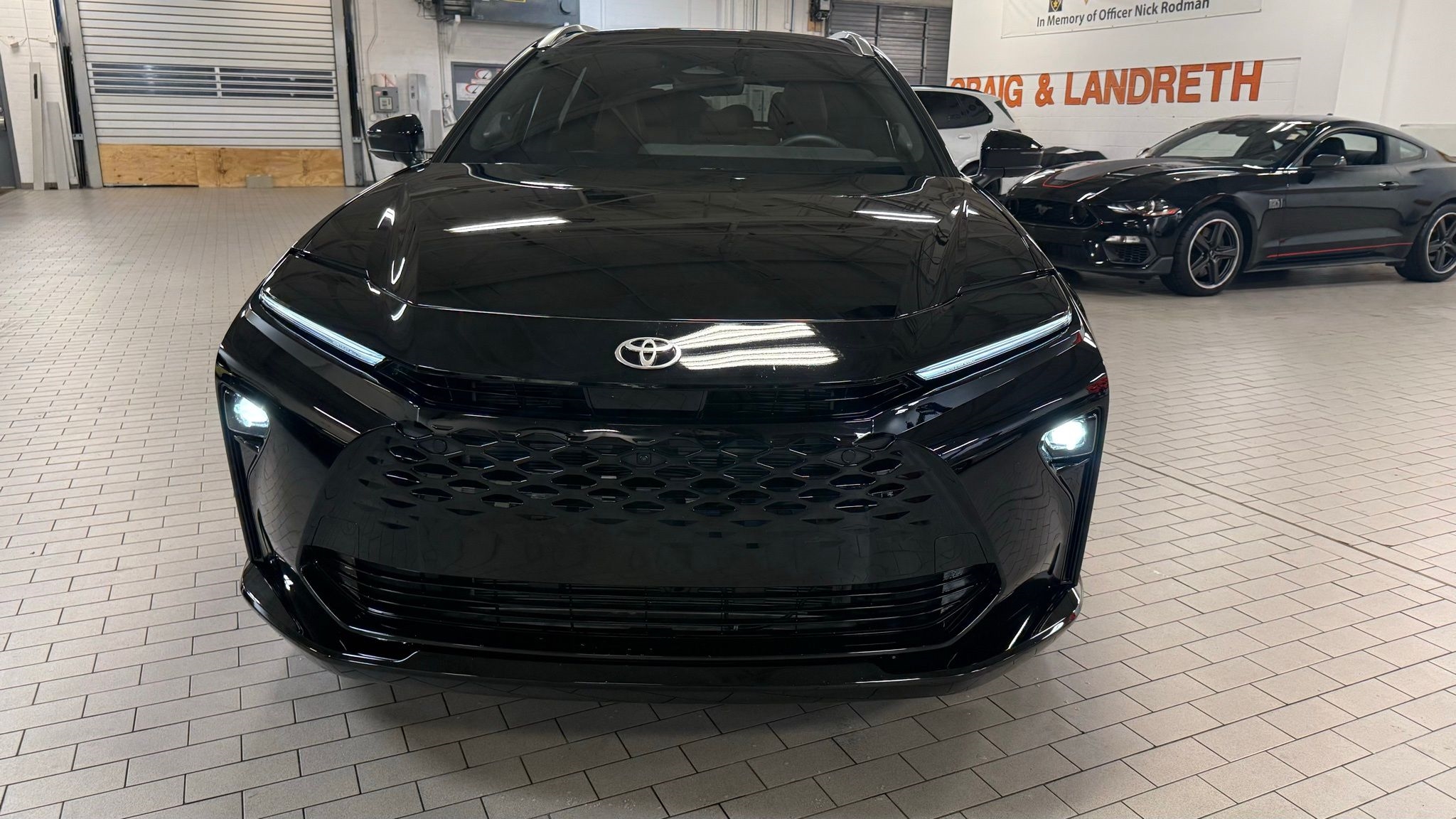 Toyota Crown Signia  2025