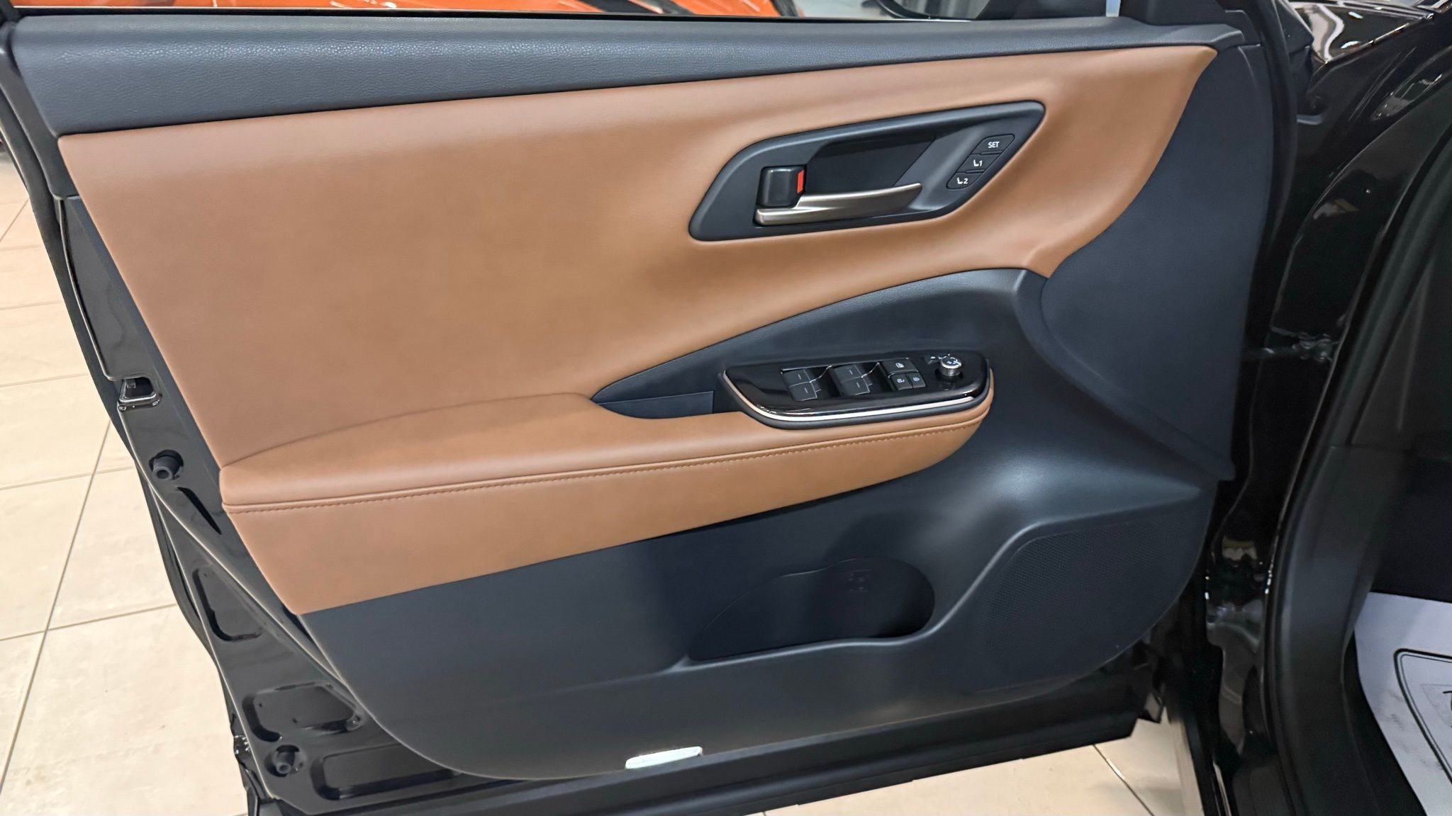 Toyota Crown Signia  2025