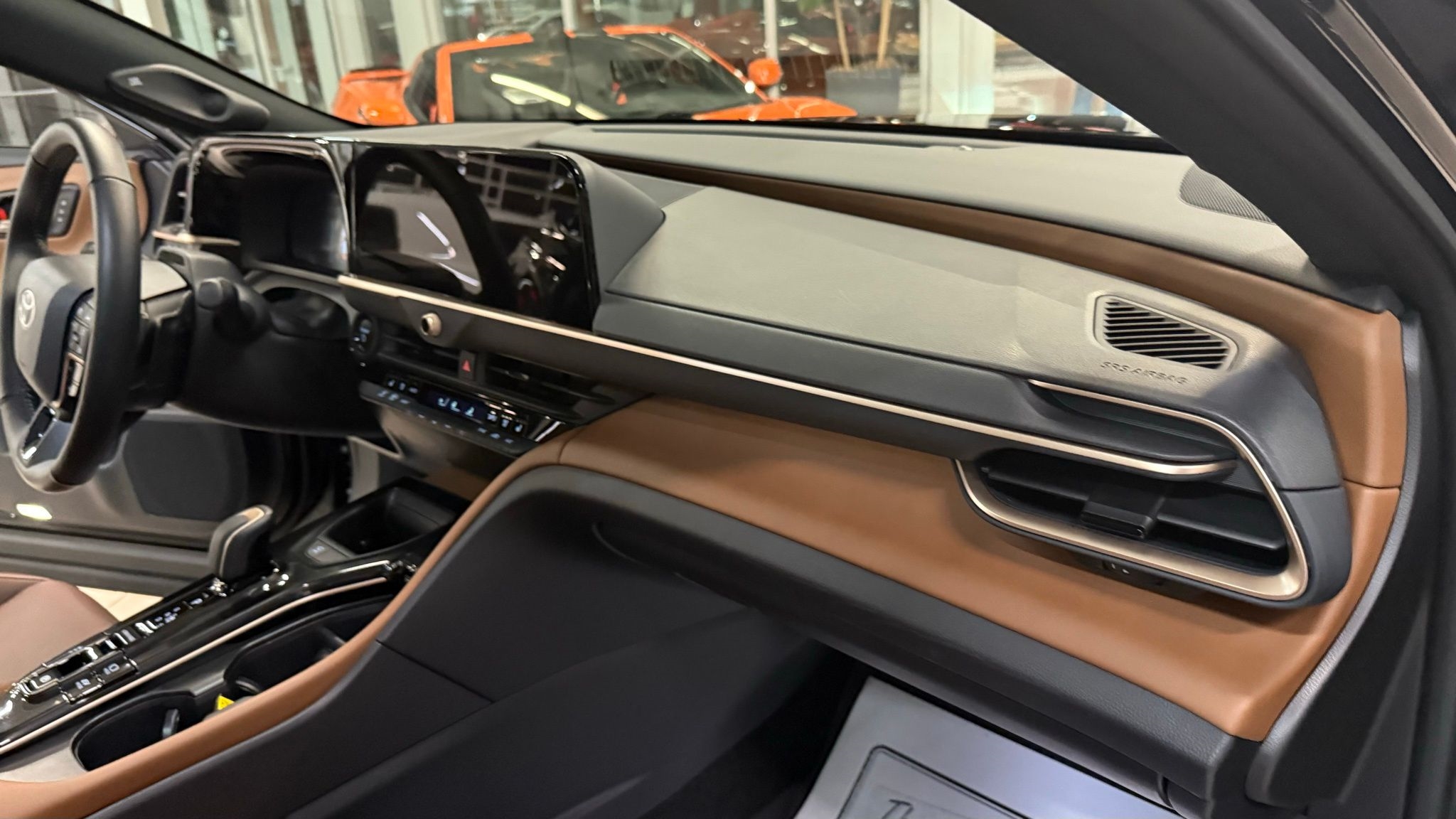 Toyota Crown Signia  2025