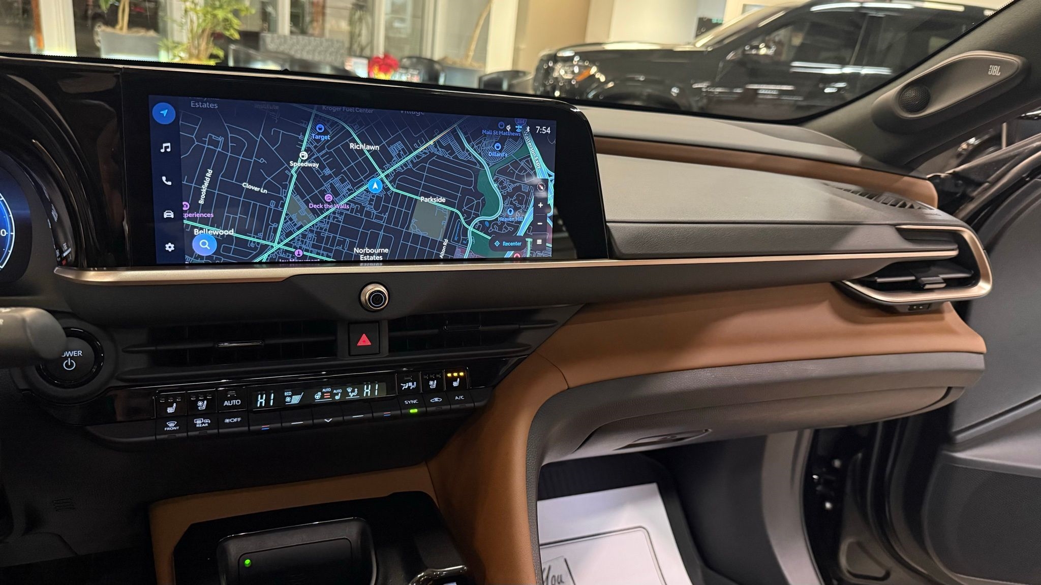 Toyota Crown Signia  2025