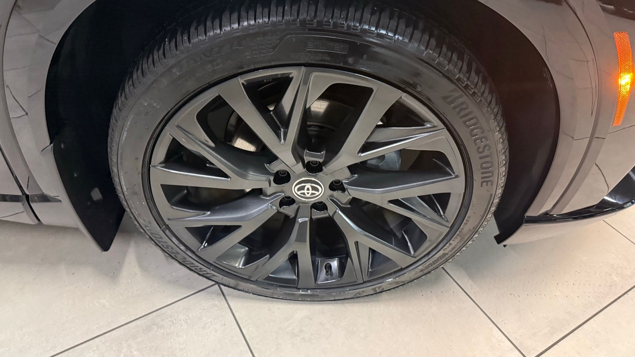 Toyota Crown Signia  2025