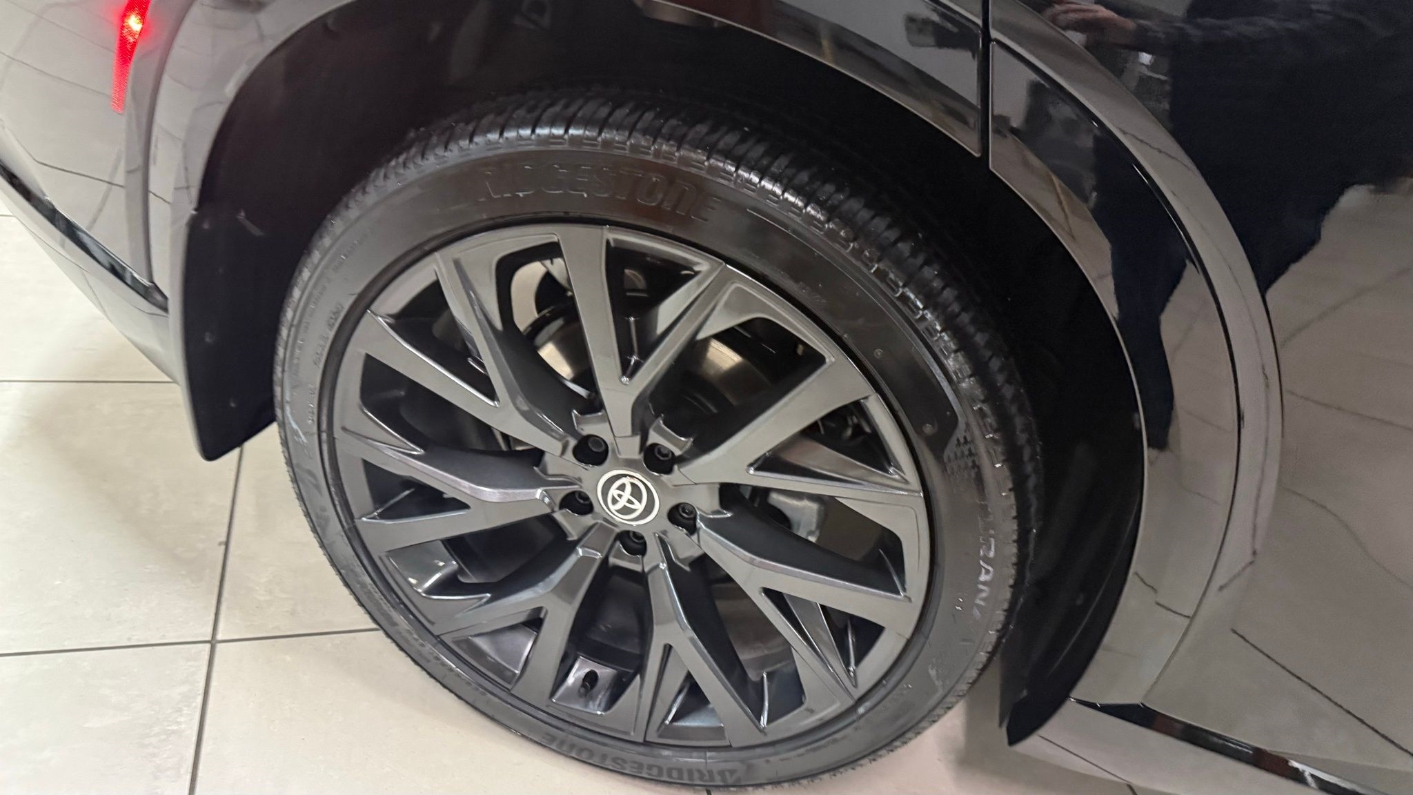 Toyota Crown Signia  2025