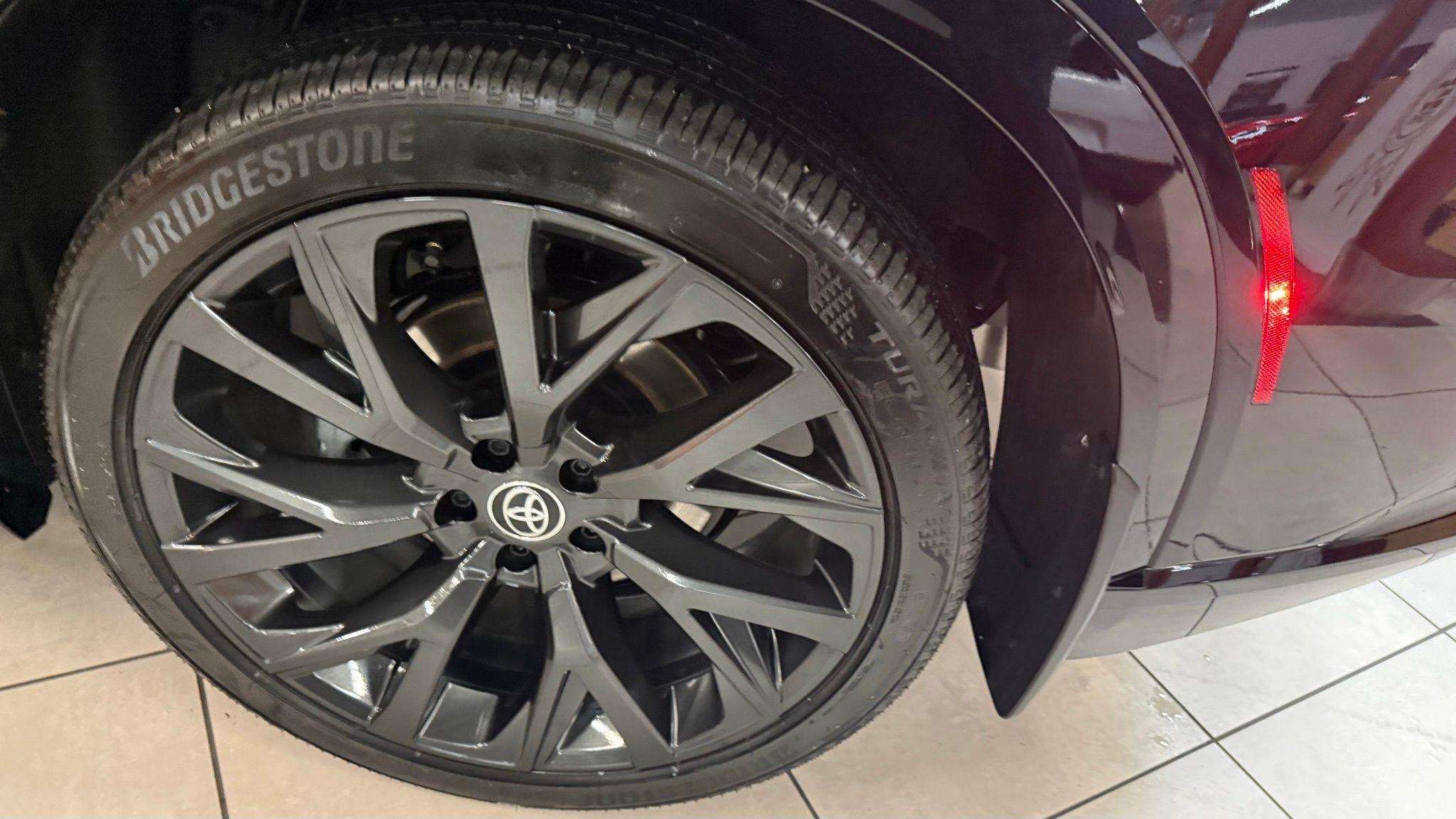 Toyota Crown Signia  2025