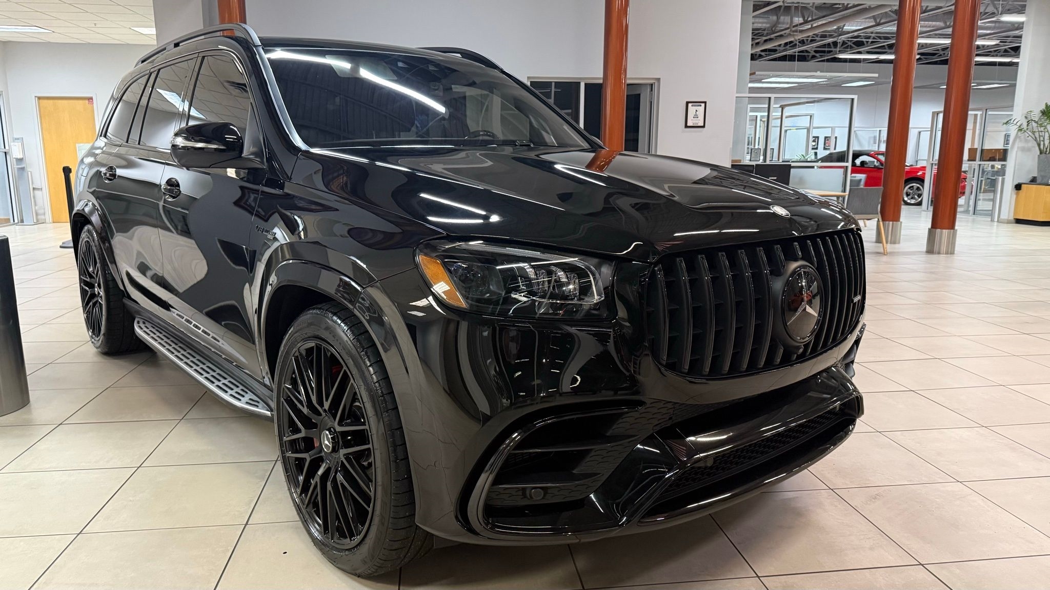 Mercedes-Benz GLS  2024