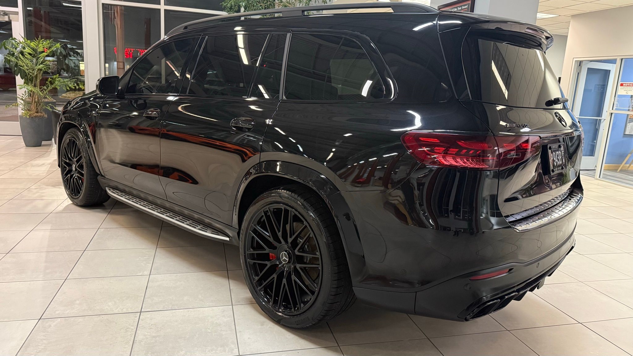 Mercedes-Benz GLS  2024