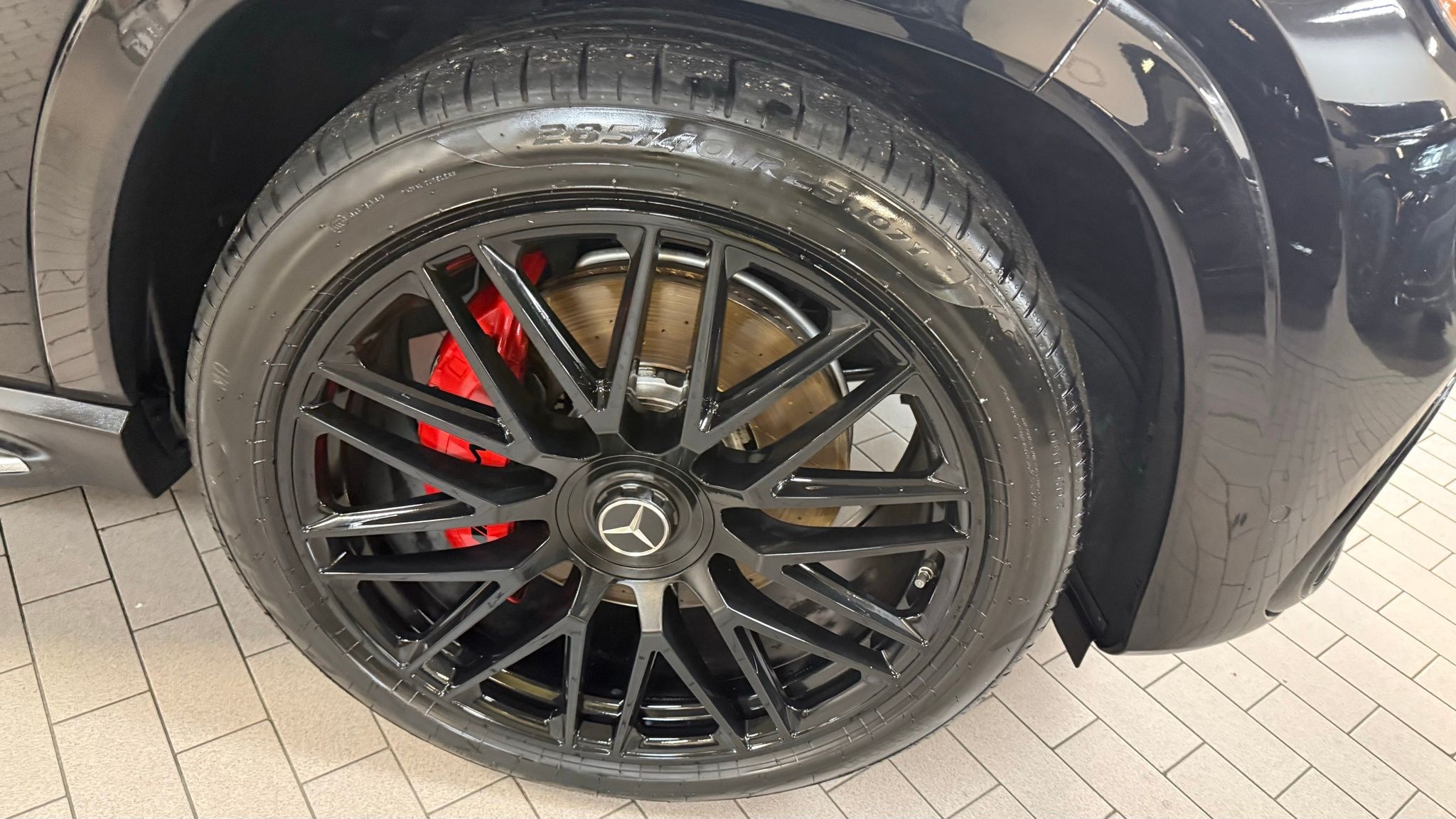 Mercedes-Benz GLS  2024