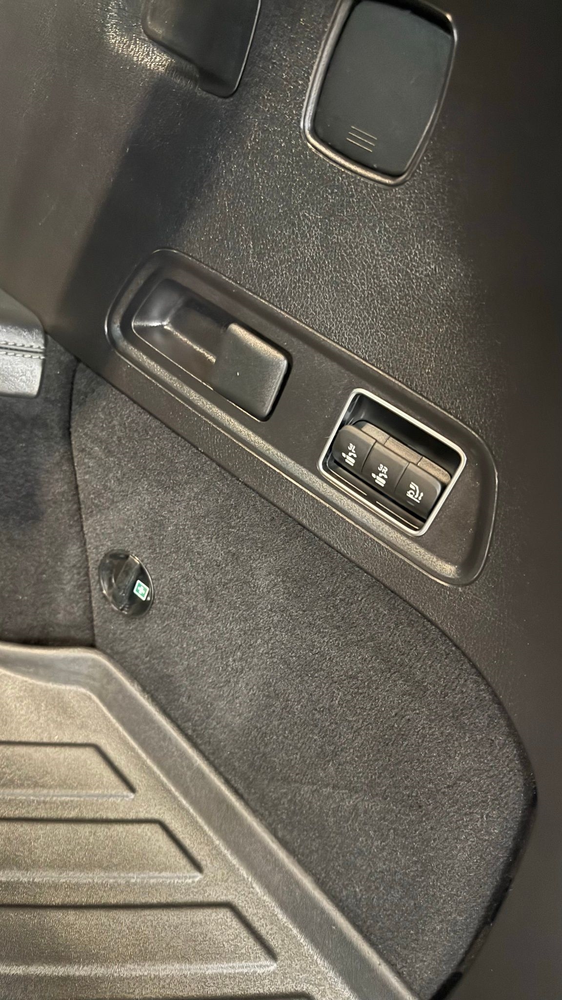 Mercedes-Benz GLS  2024