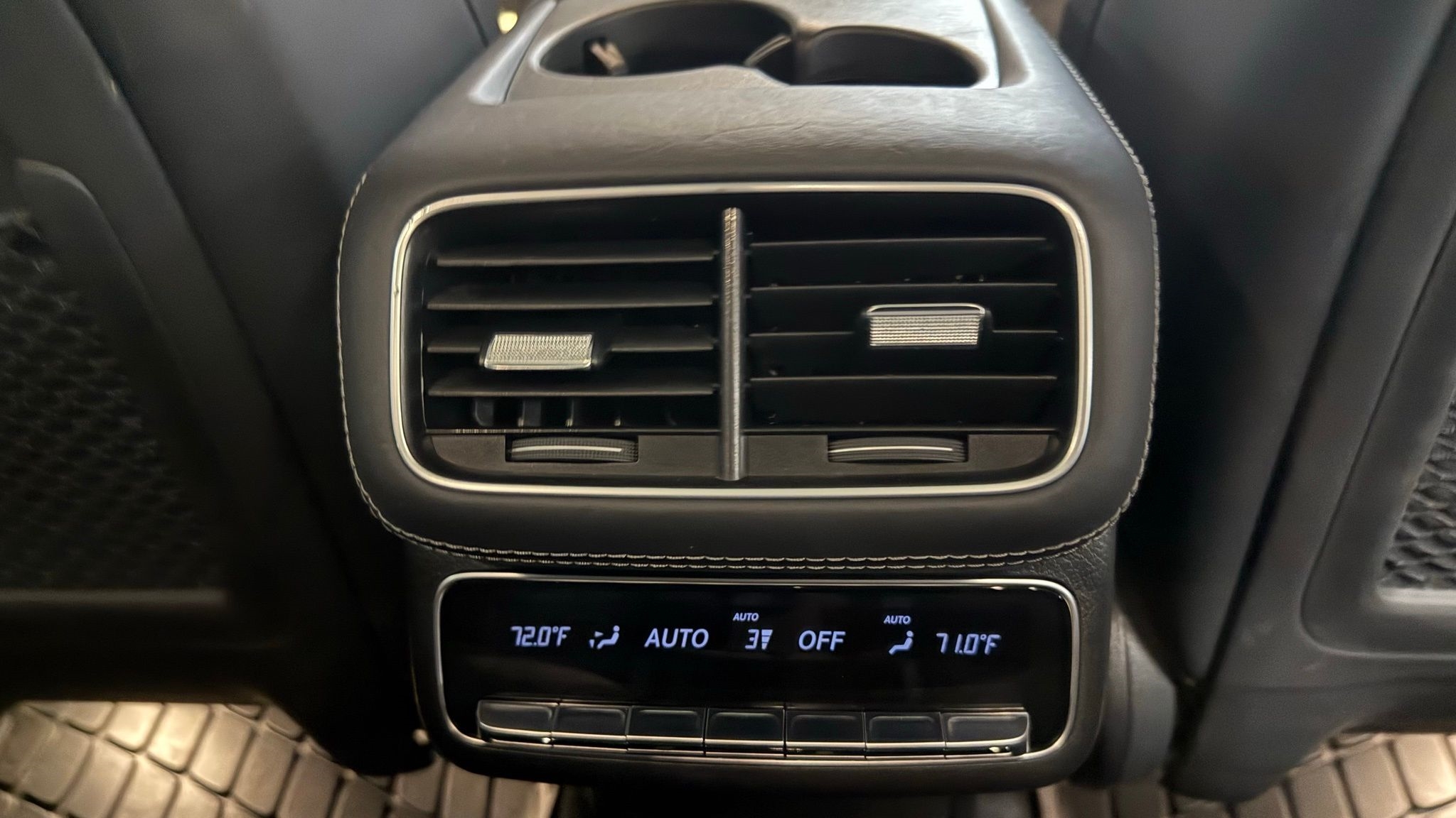 Mercedes-Benz GLS  2024