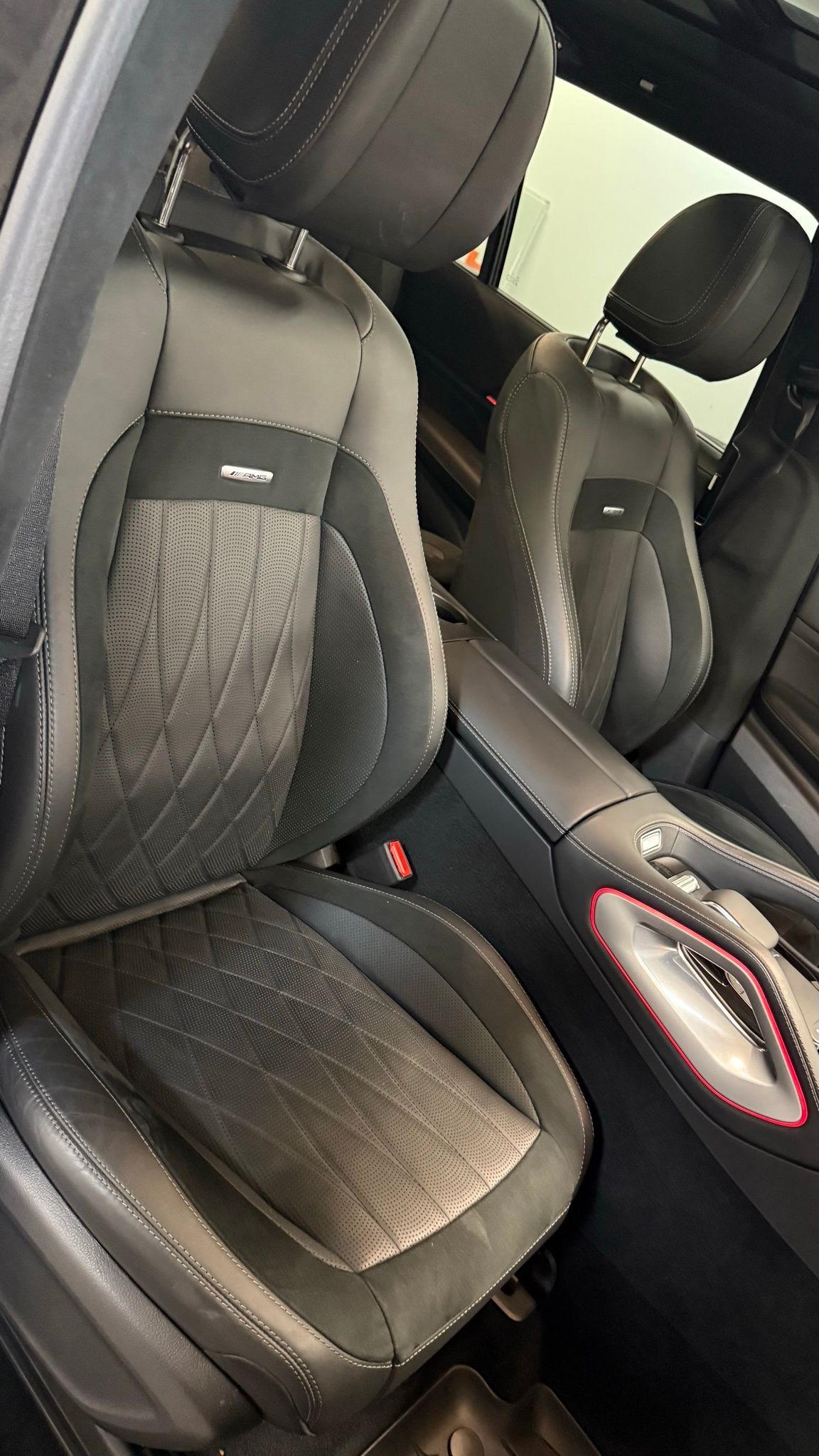 Mercedes-Benz GLS  2024