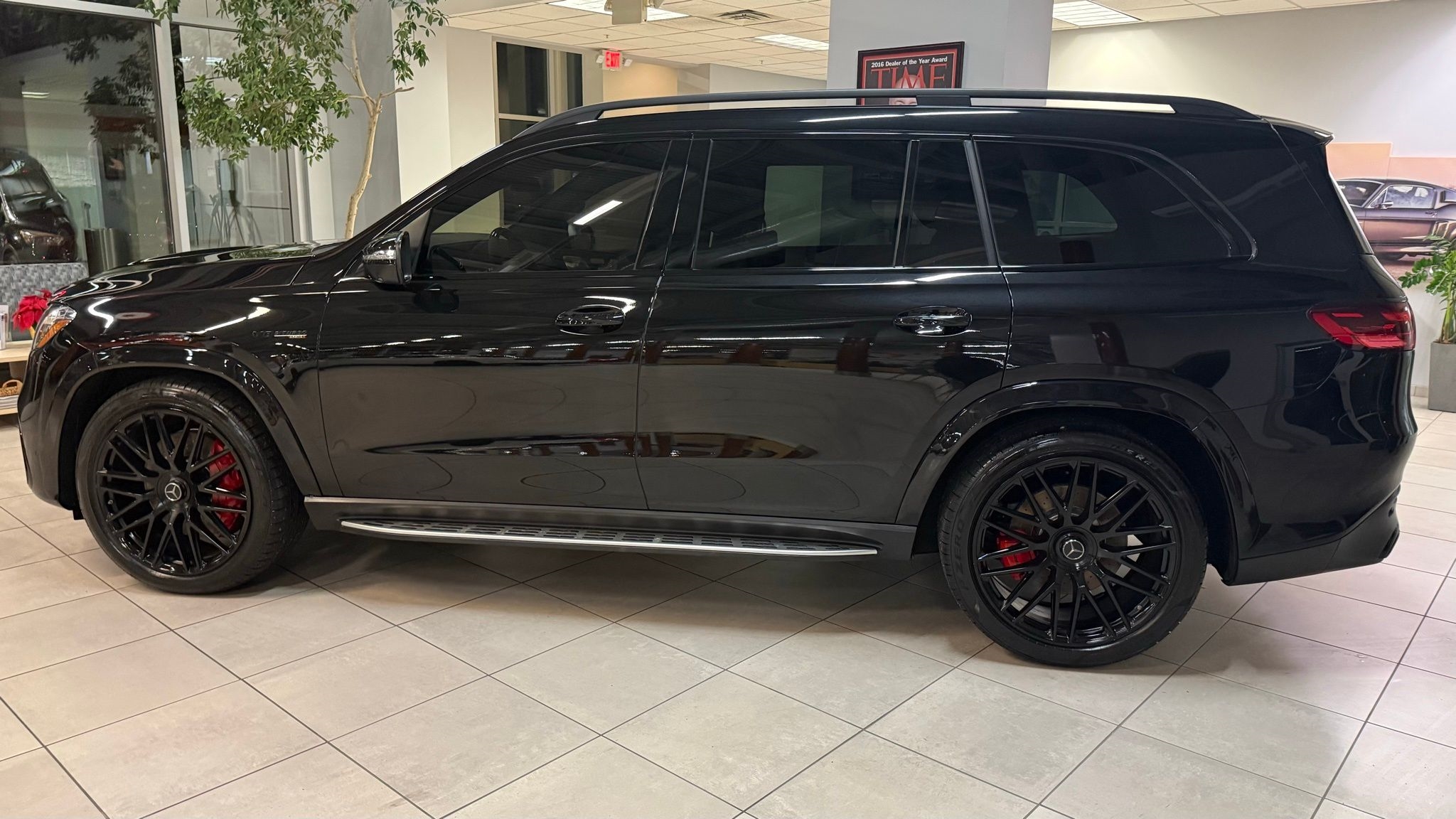 Mercedes-Benz GLS  2024