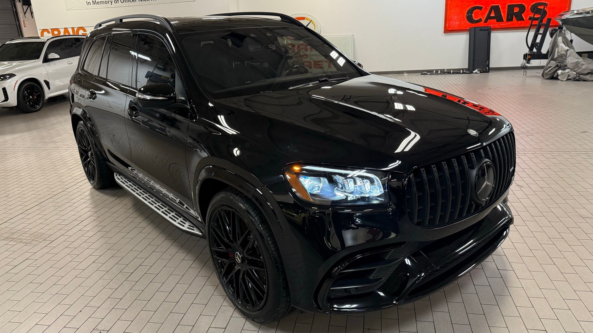 Mercedes-Benz GLS  2024