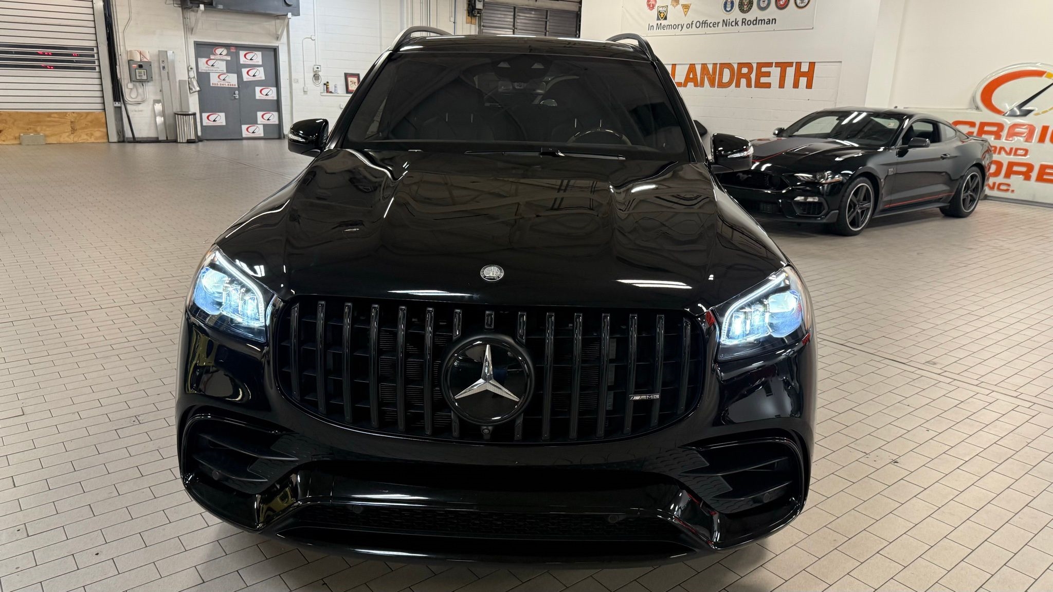 Mercedes-Benz GLS  2024