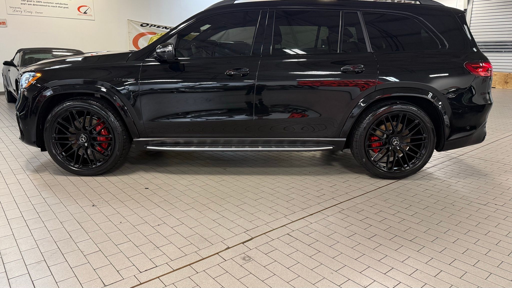 Mercedes-Benz GLS  2024