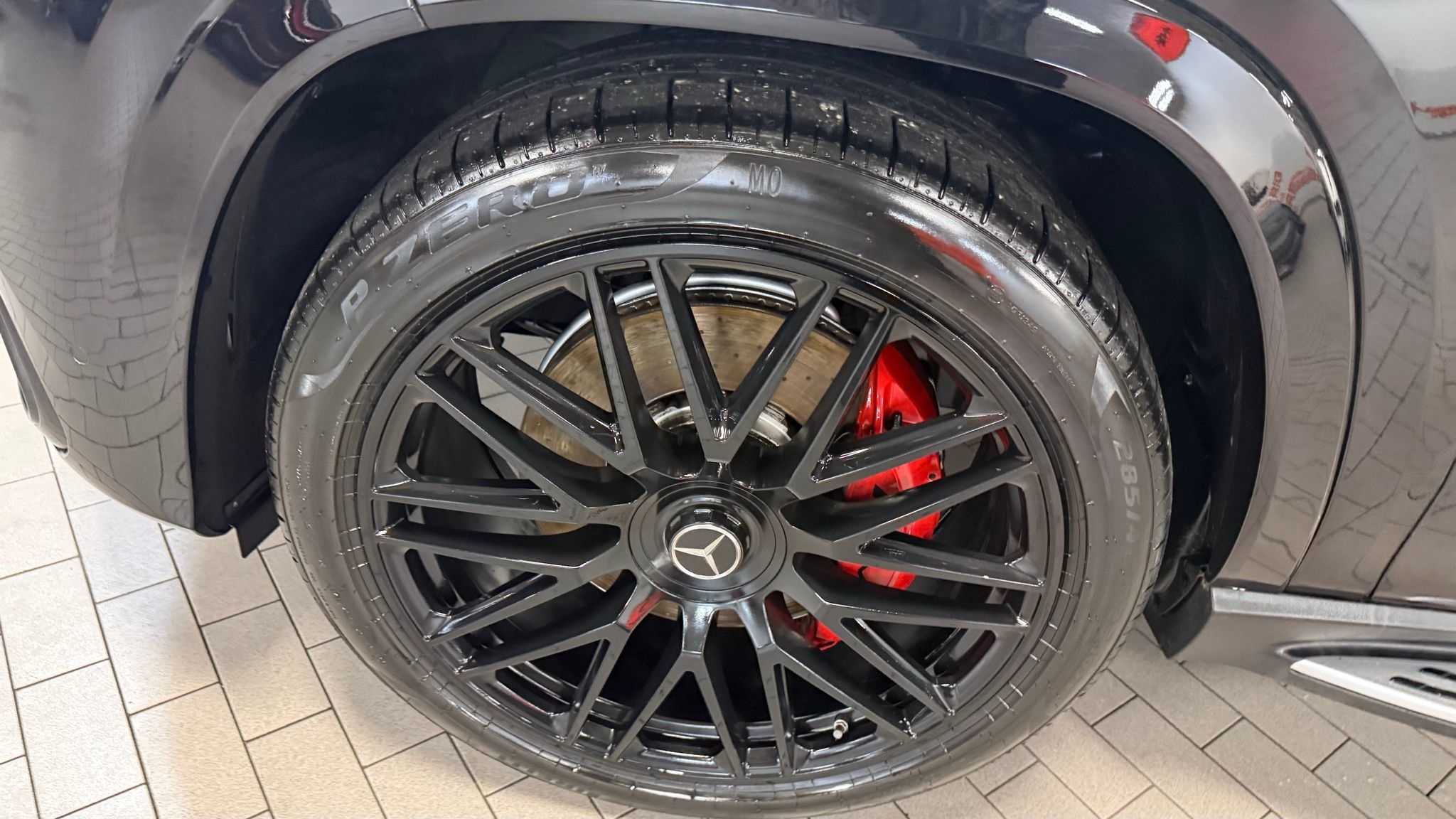 Mercedes-Benz GLS  2024