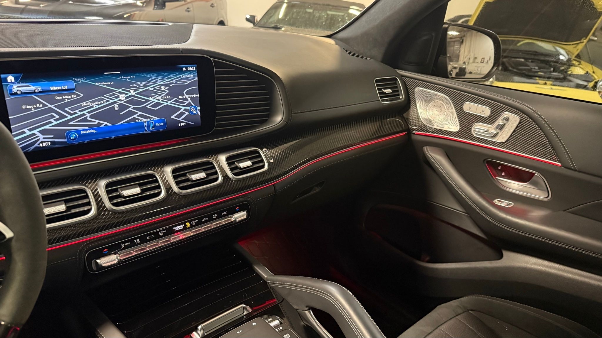 Mercedes-Benz GLS  2024