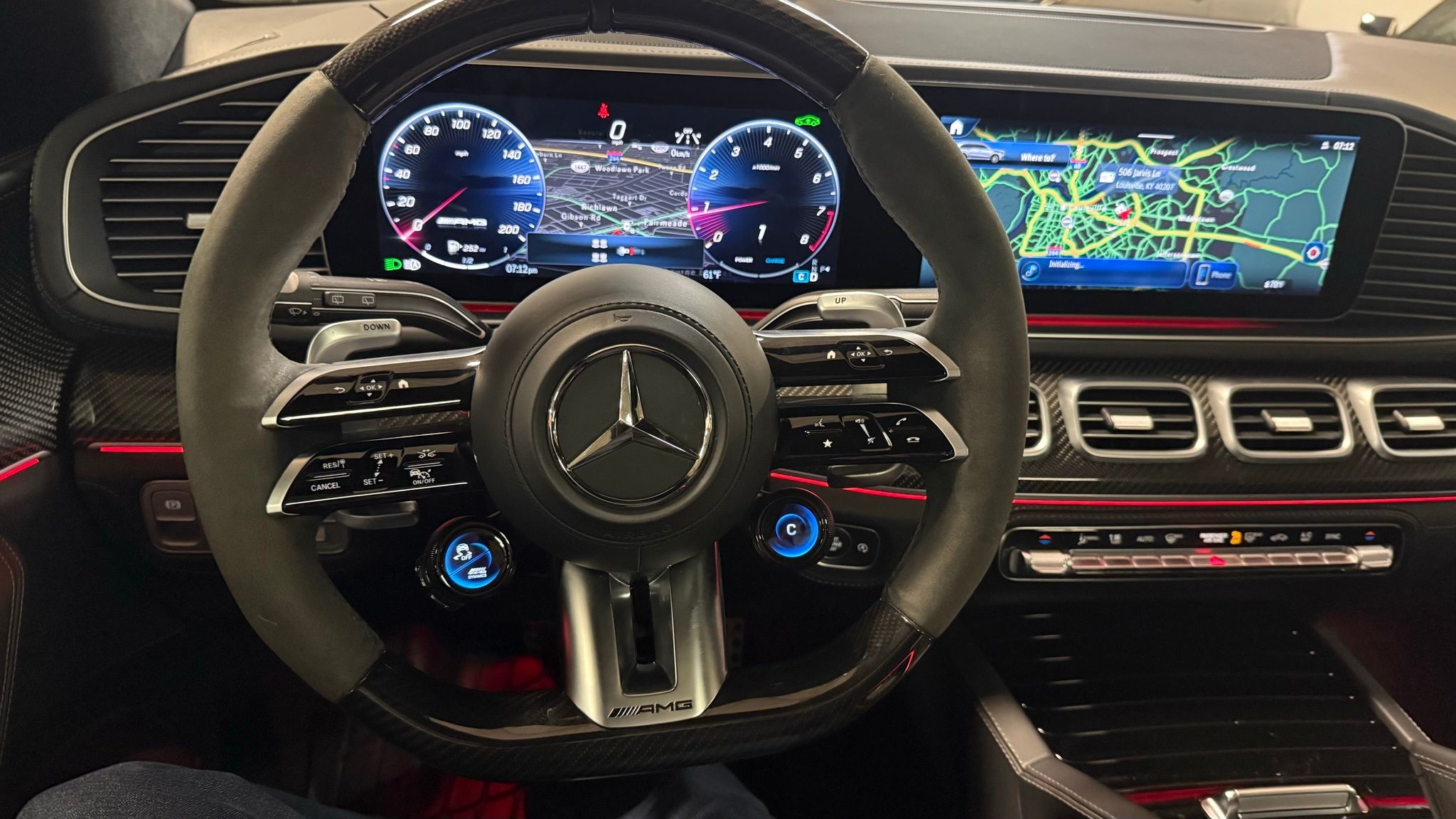 Mercedes-Benz GLS  2024