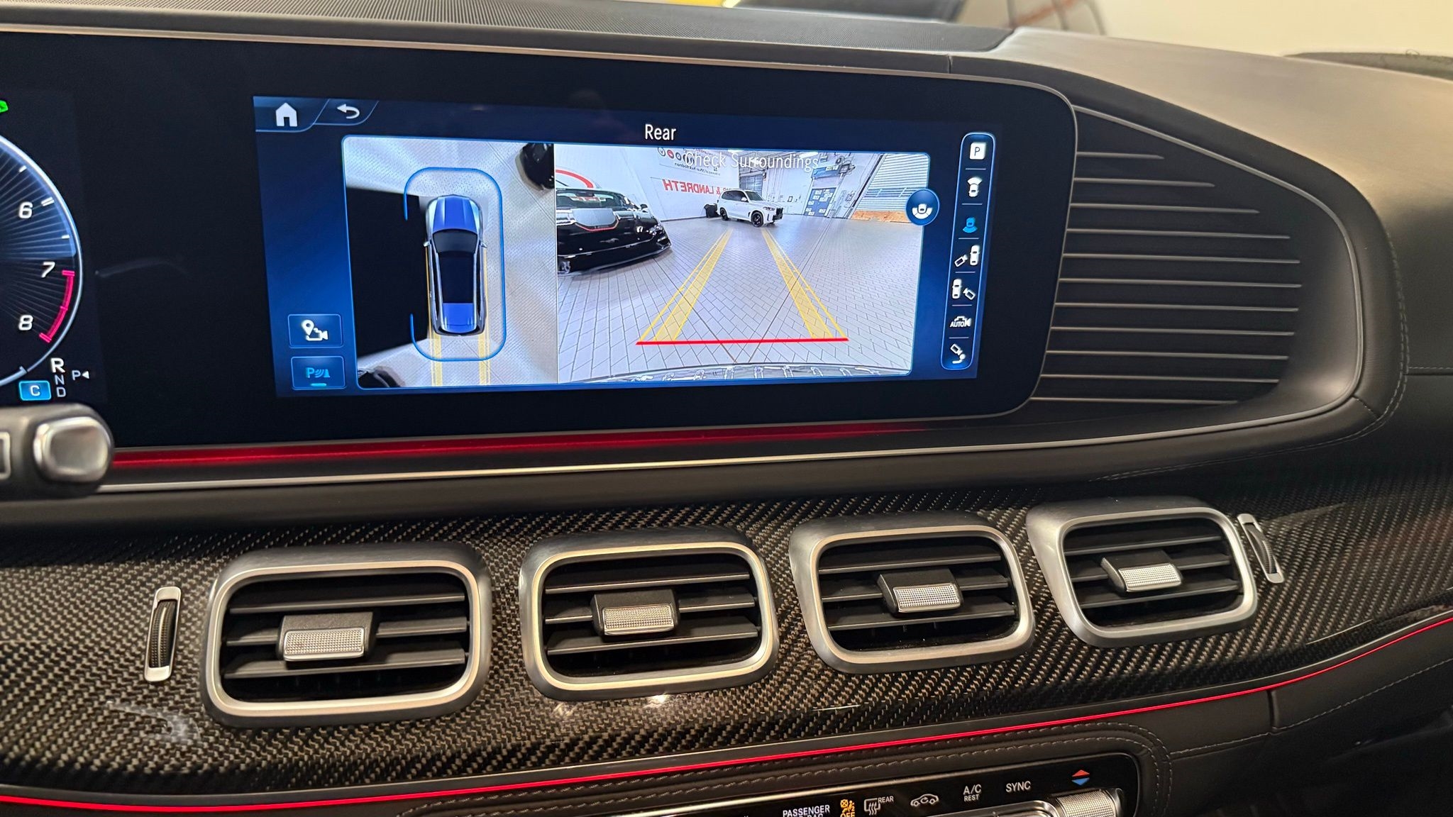 Mercedes-Benz GLS  2024