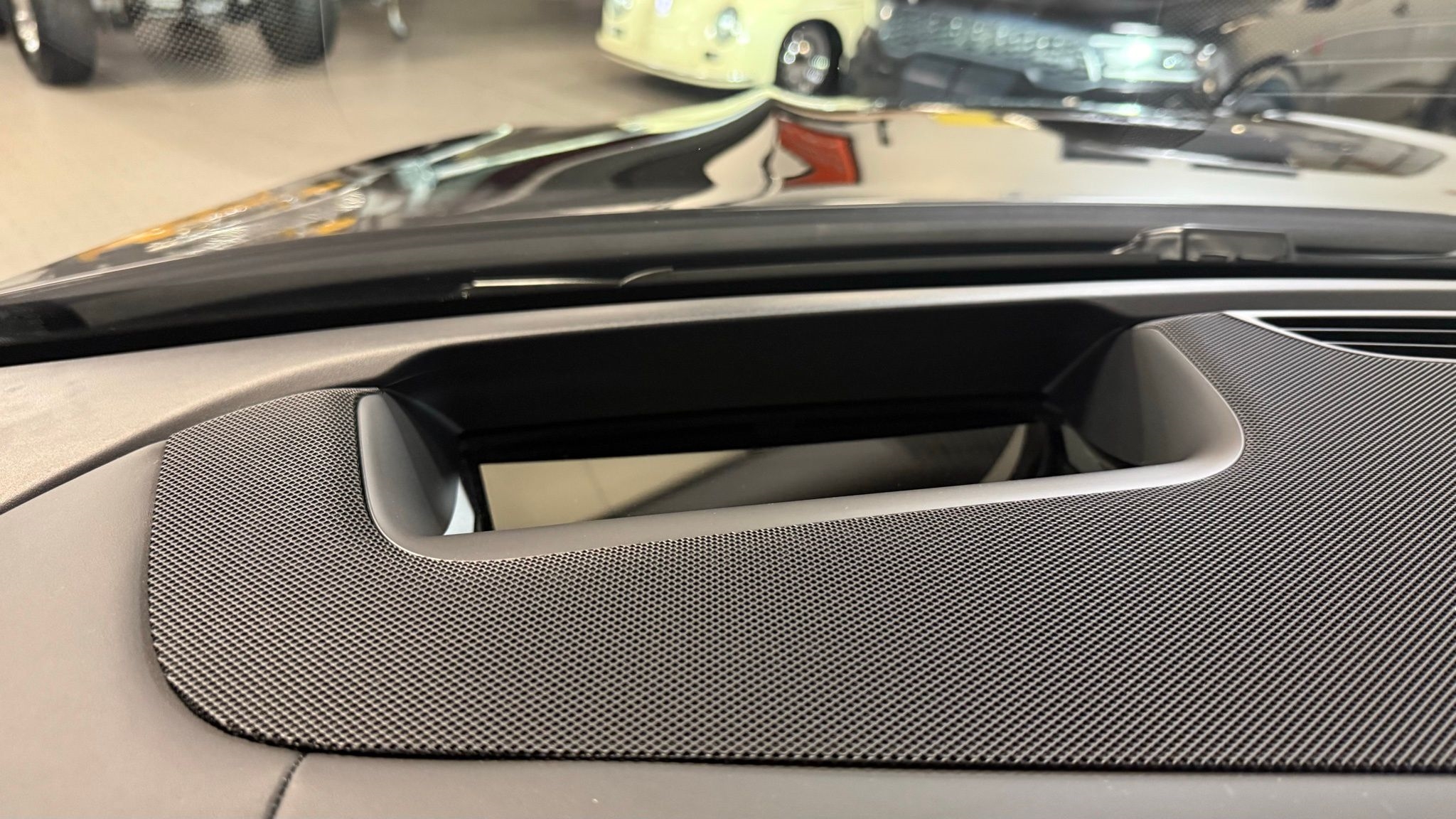 Mercedes-Benz GLS  2024