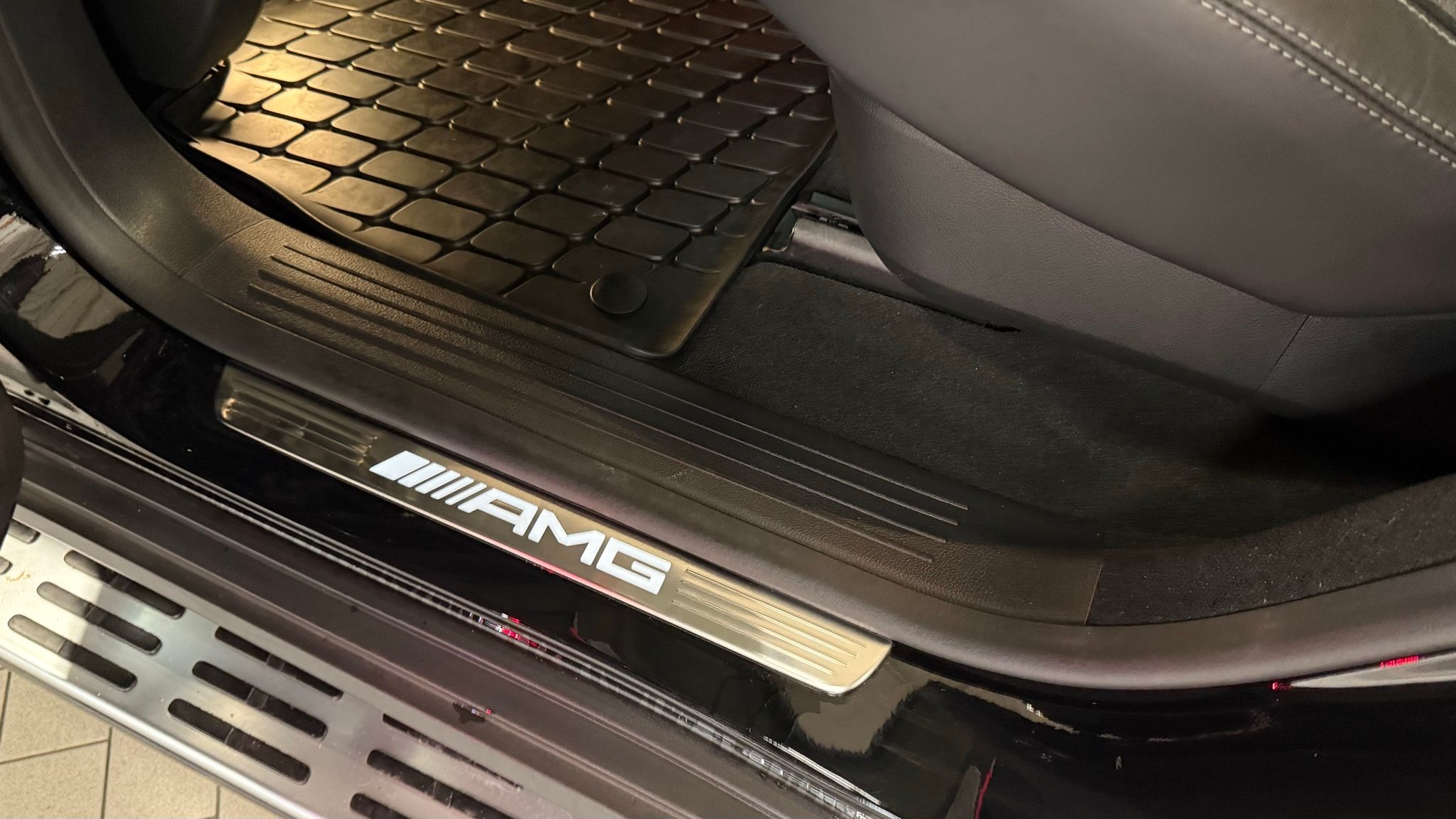 Mercedes-Benz GLS  2024