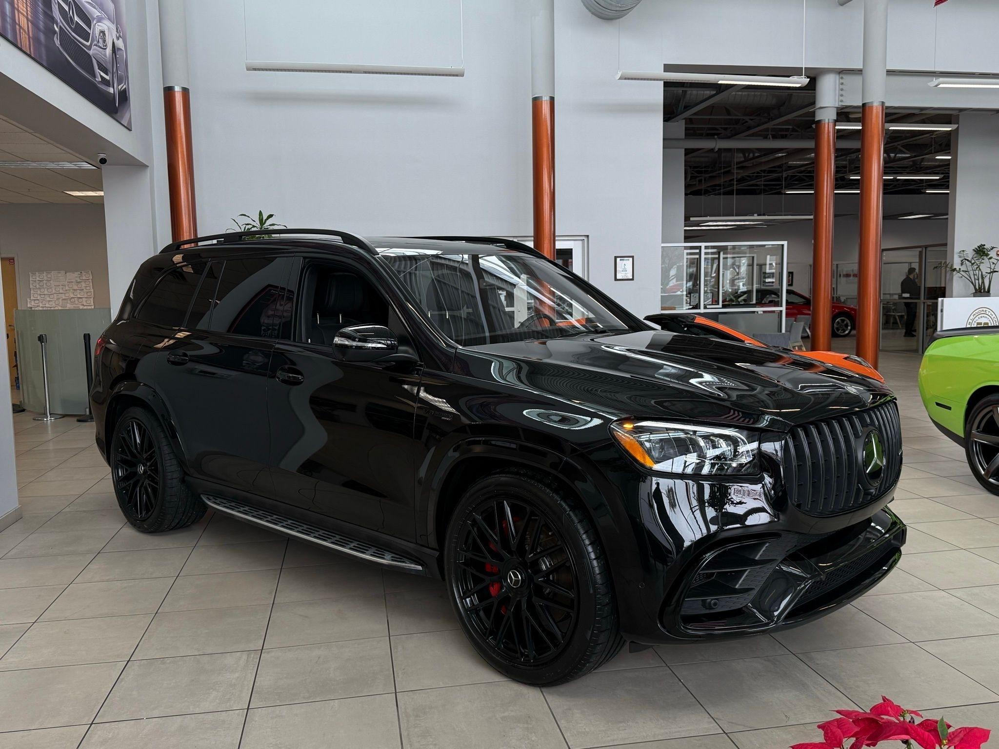 Mercedes-Benz GLS  2024