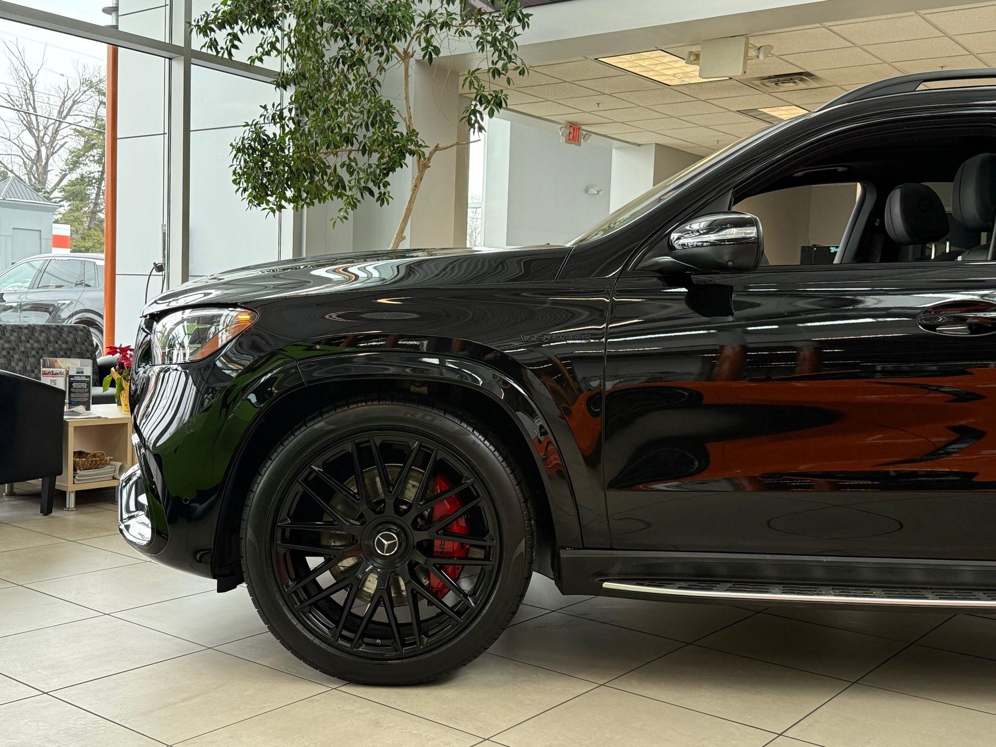 Mercedes-Benz GLS  2024