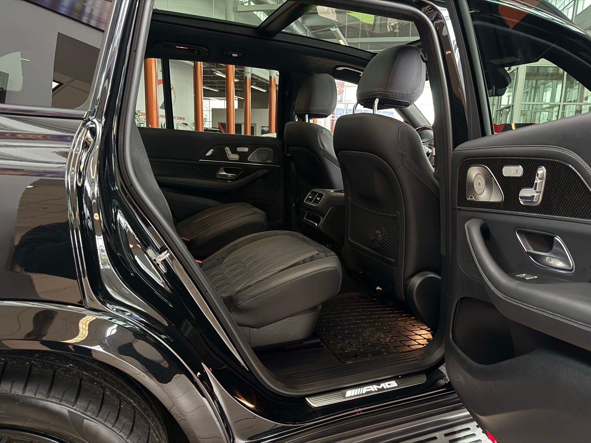 Mercedes-Benz GLS  2024