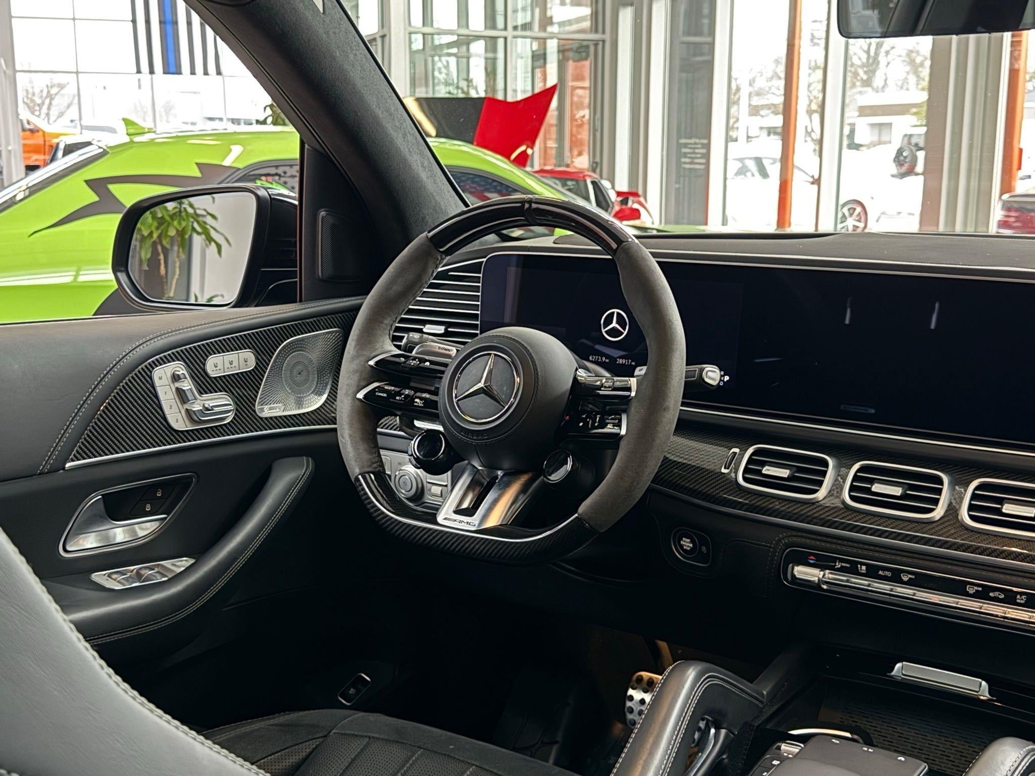 Mercedes-Benz GLS  2024