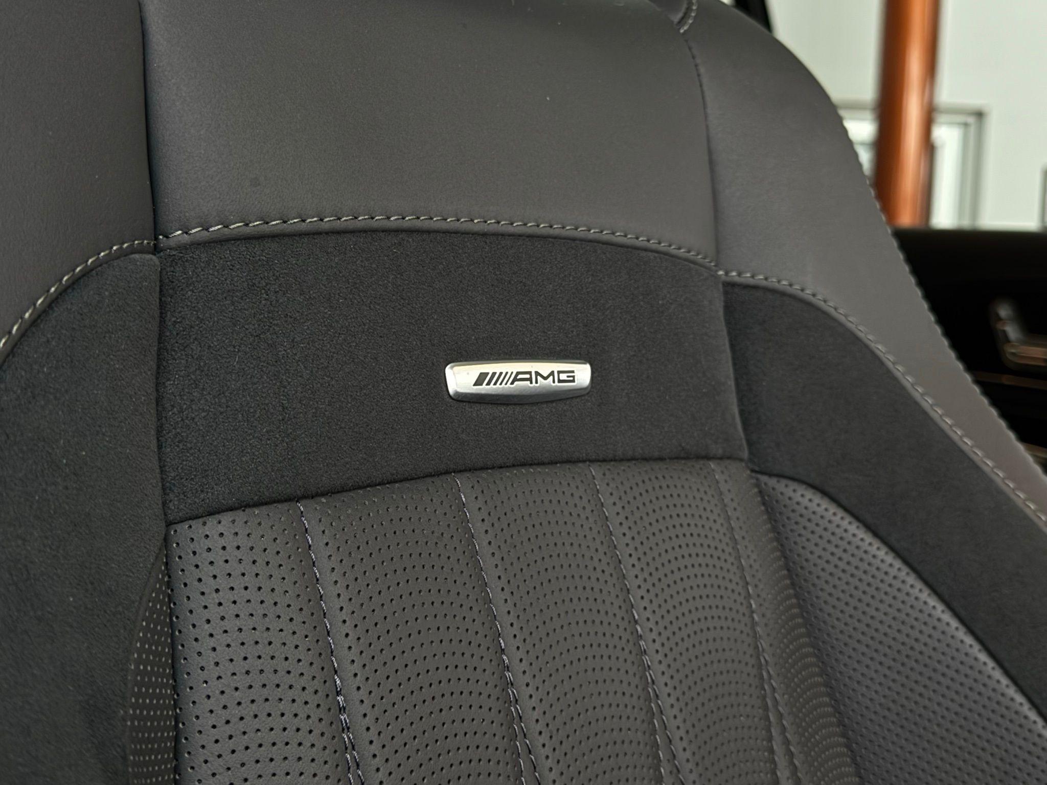 Mercedes-Benz GLS  2024