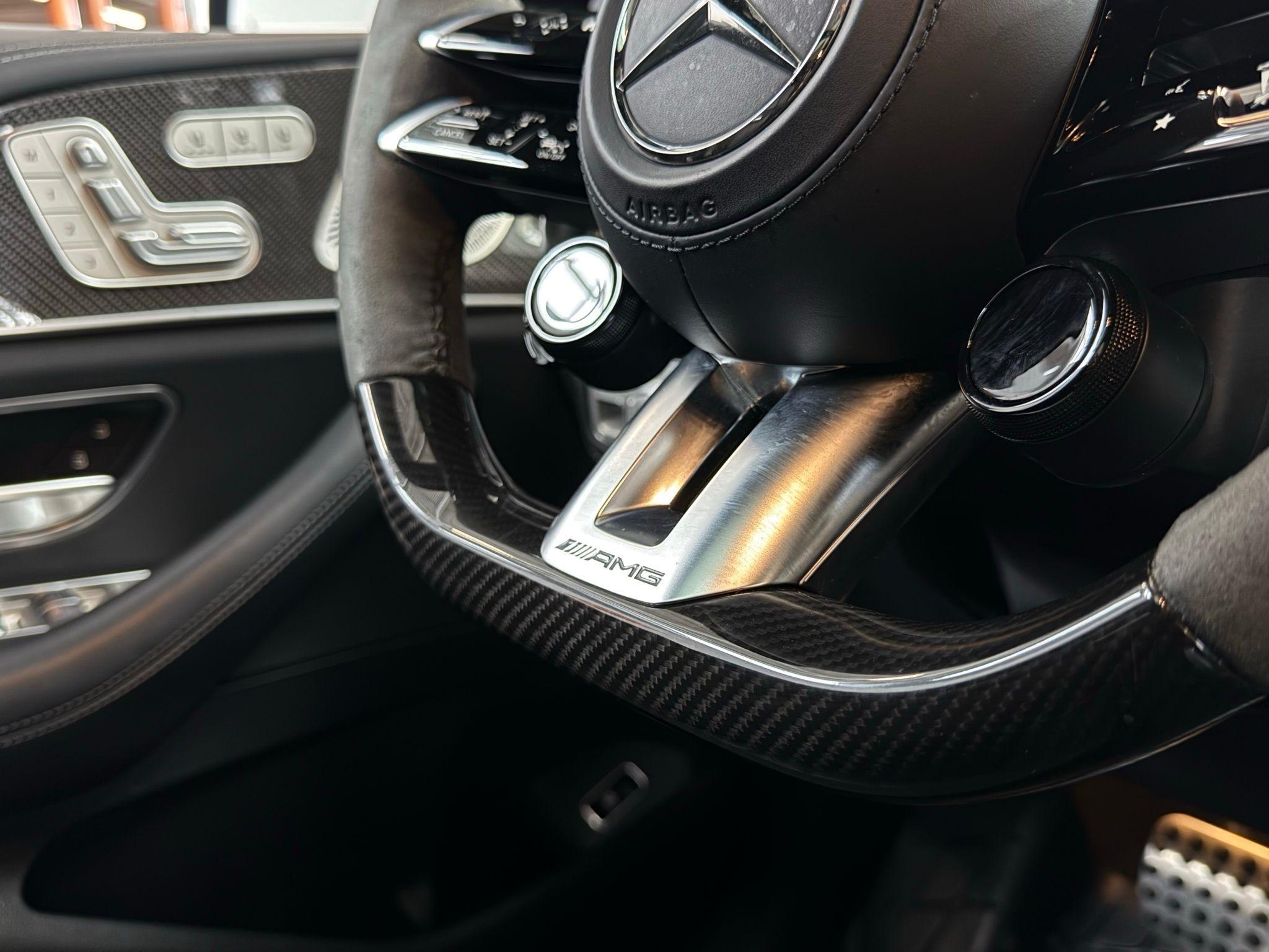 Mercedes-Benz GLS  2024